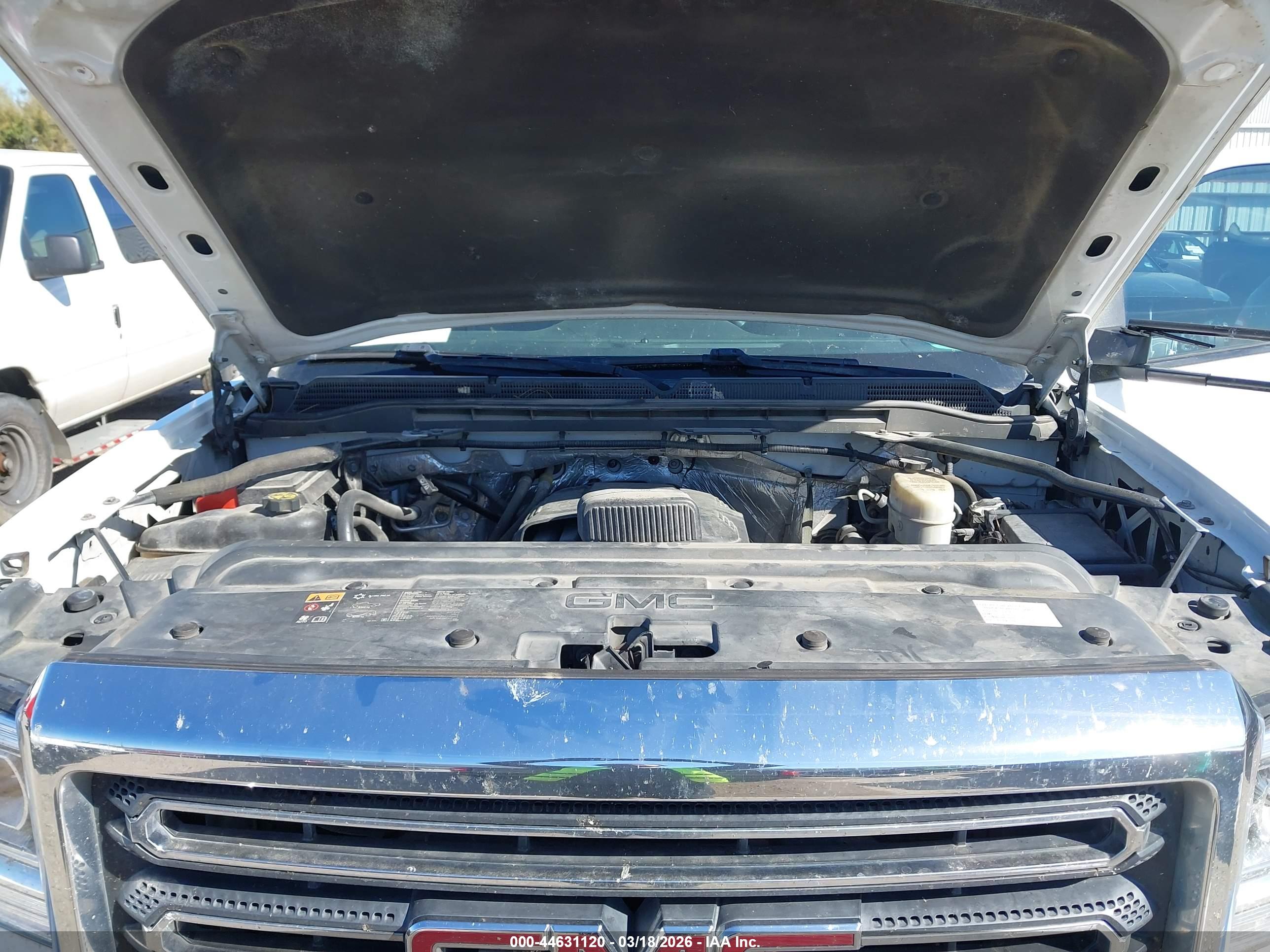 GMC SIERRA image 10