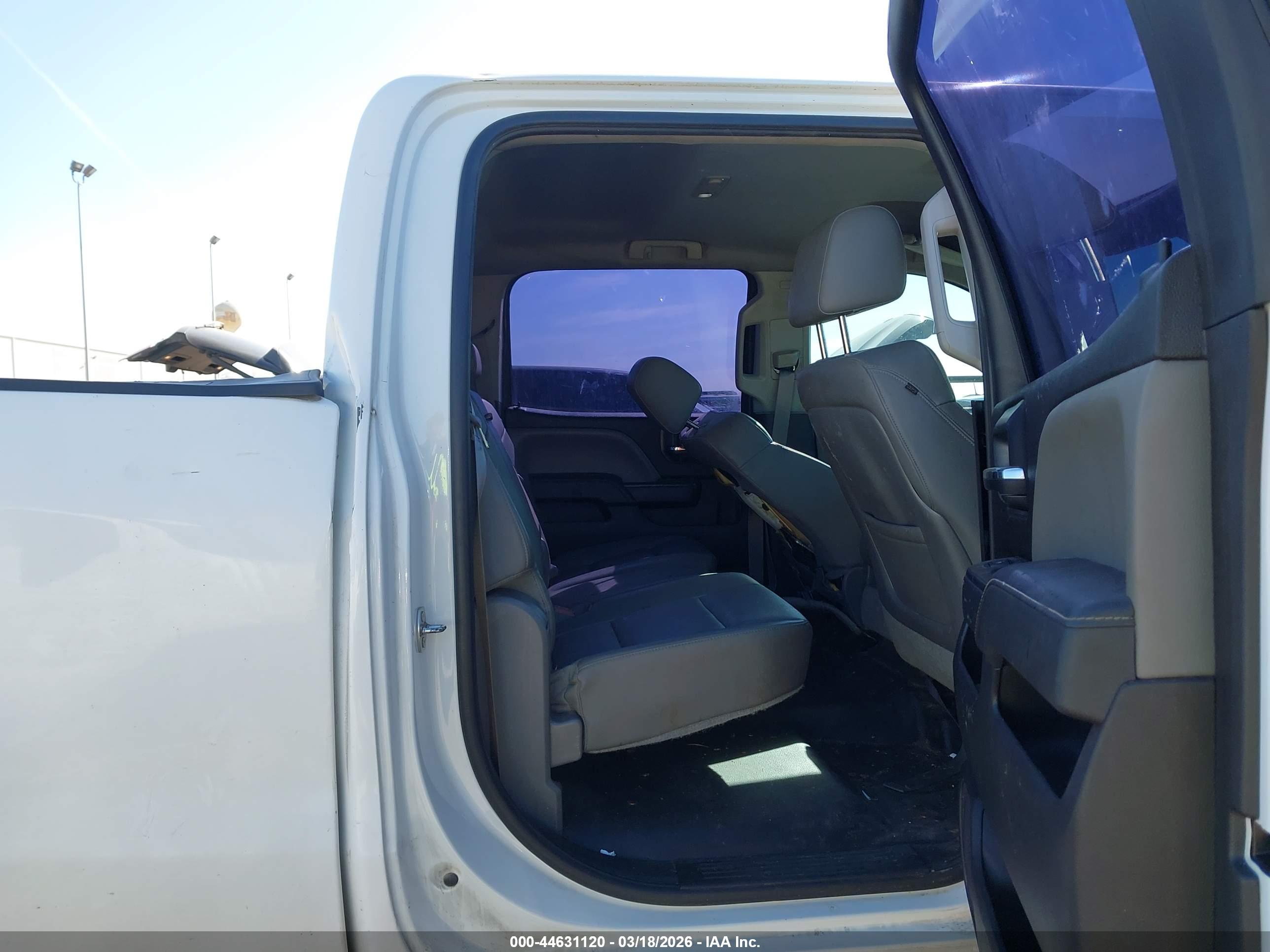GMC SIERRA image 8
