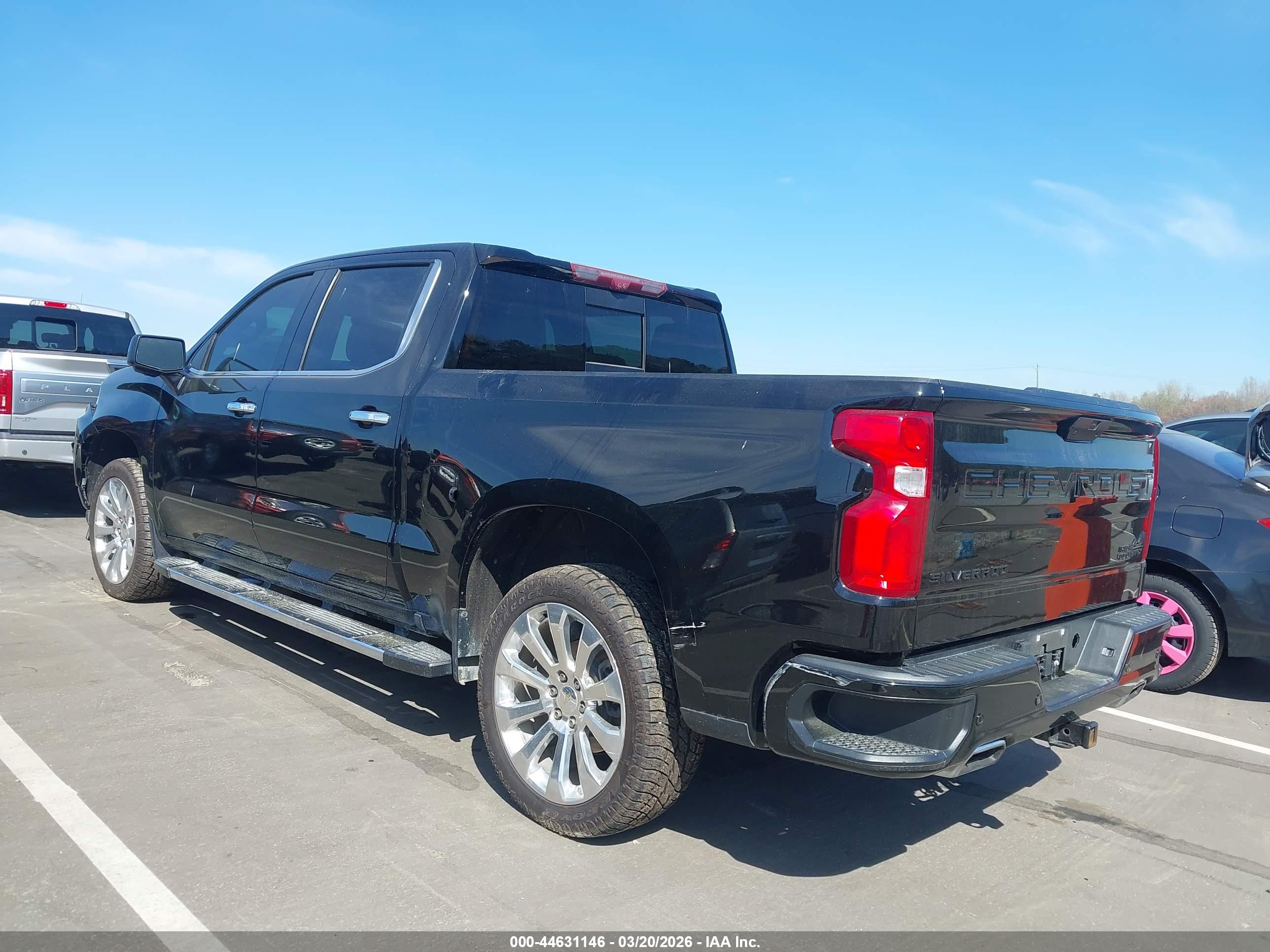 CHEVROLET SILVERADO image 3
