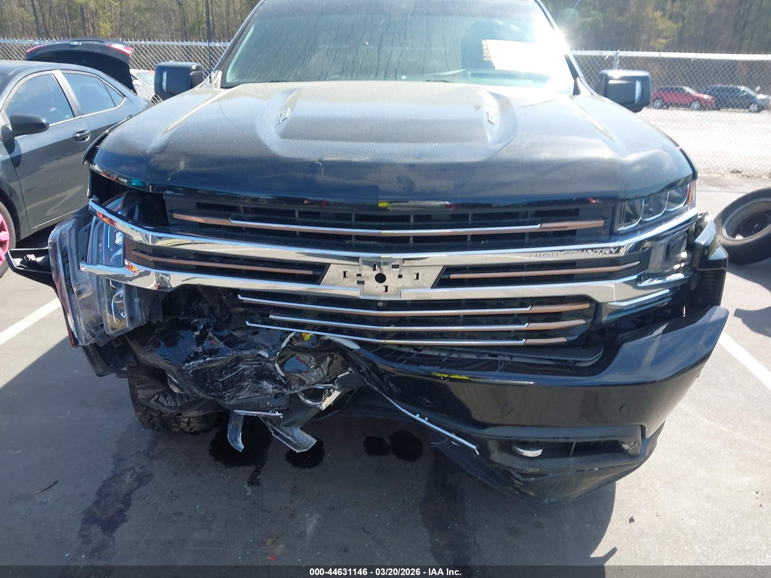 CHEVROLET SILVERADO image 6