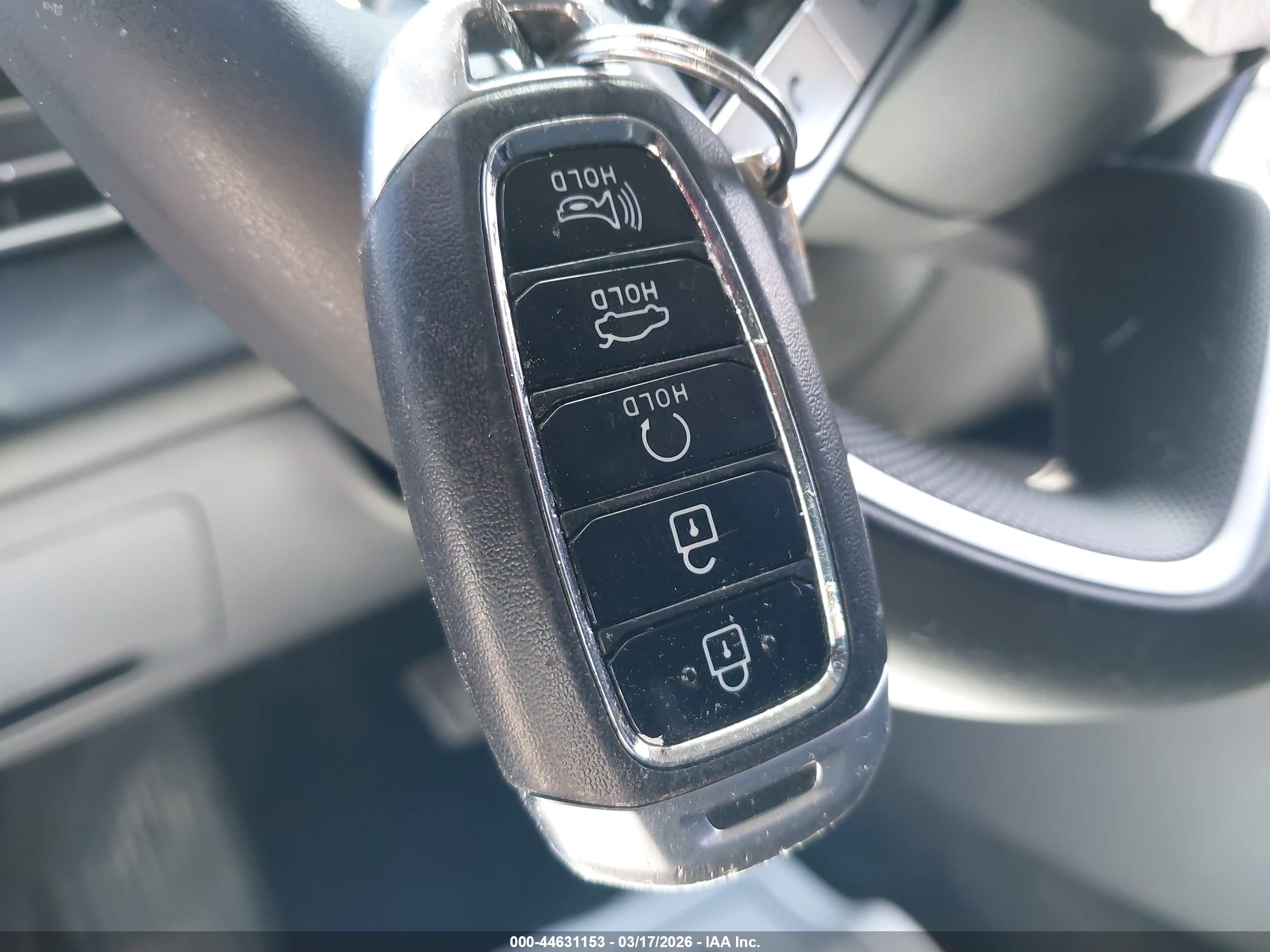 HYUNDAI ELANTRA image 11