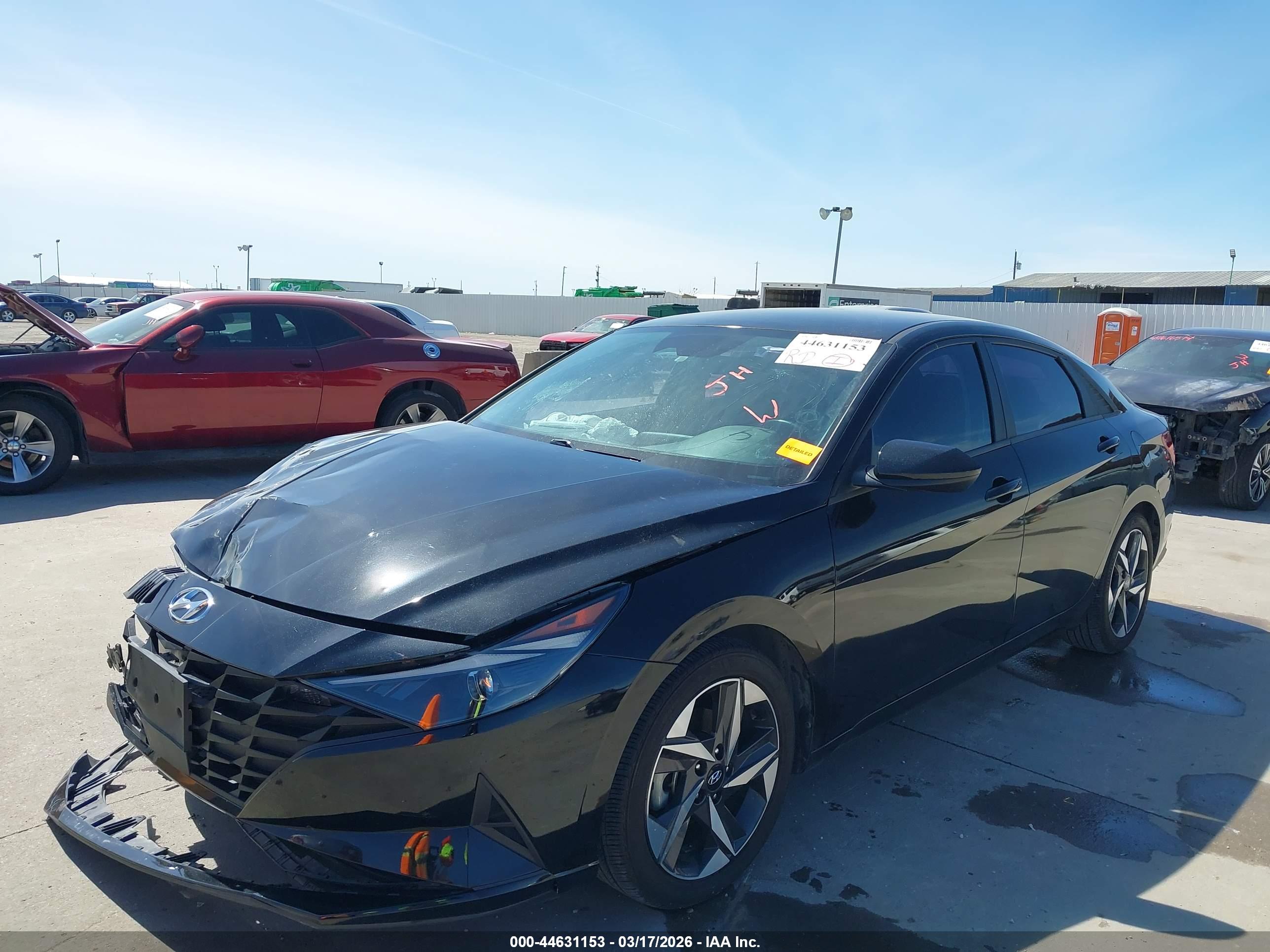 HYUNDAI ELANTRA image 2