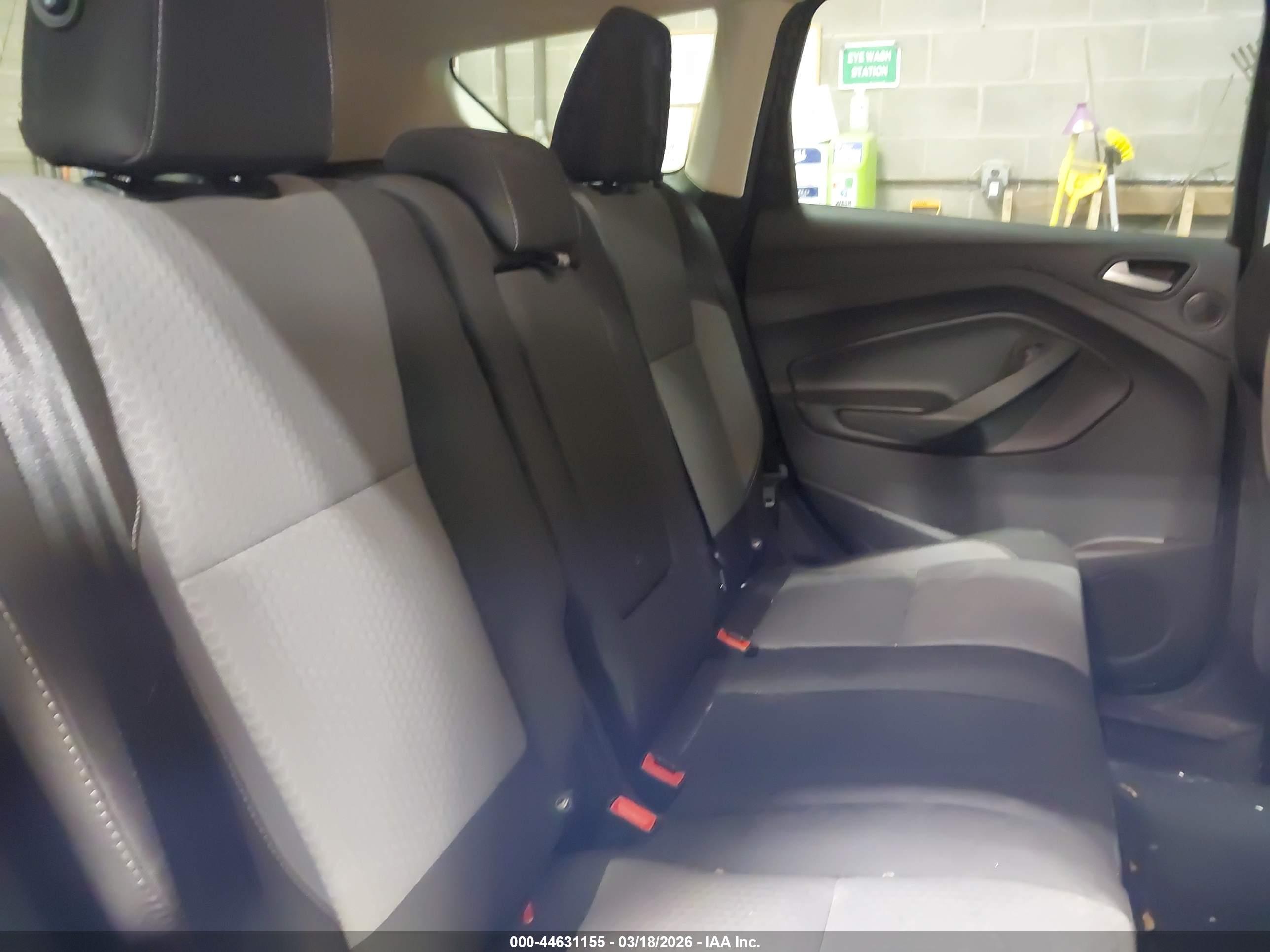 FORD ESCAPE image 8