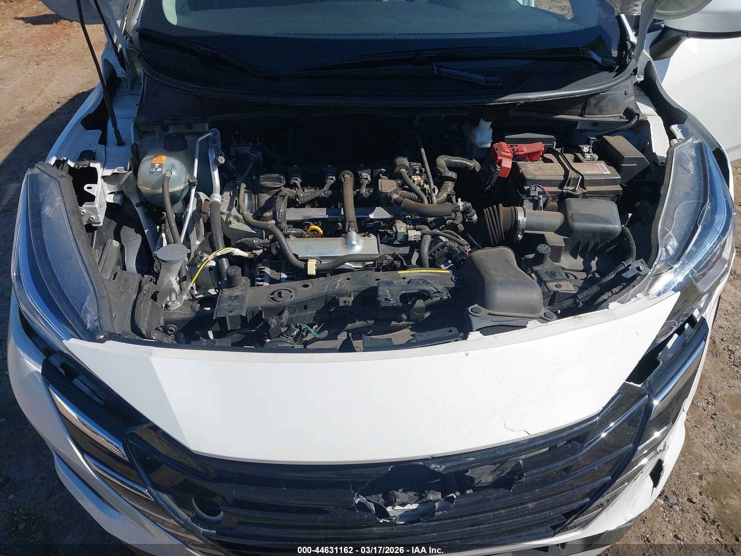 NISSAN VERSA image 10