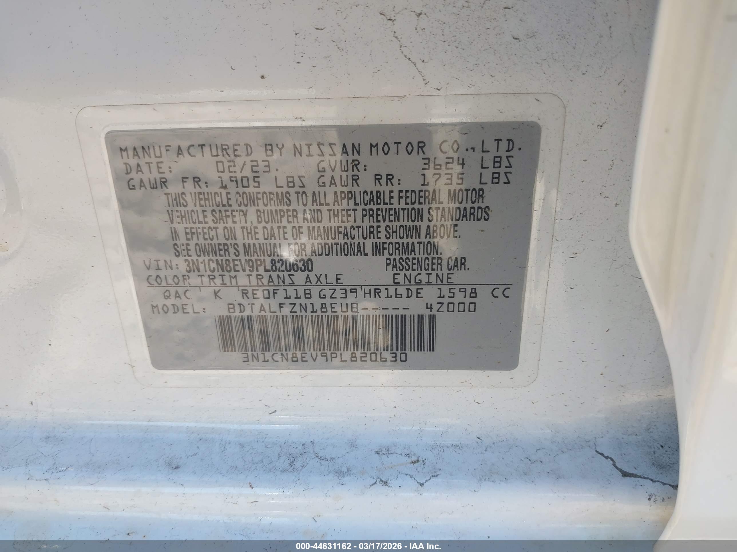NISSAN VERSA image 9