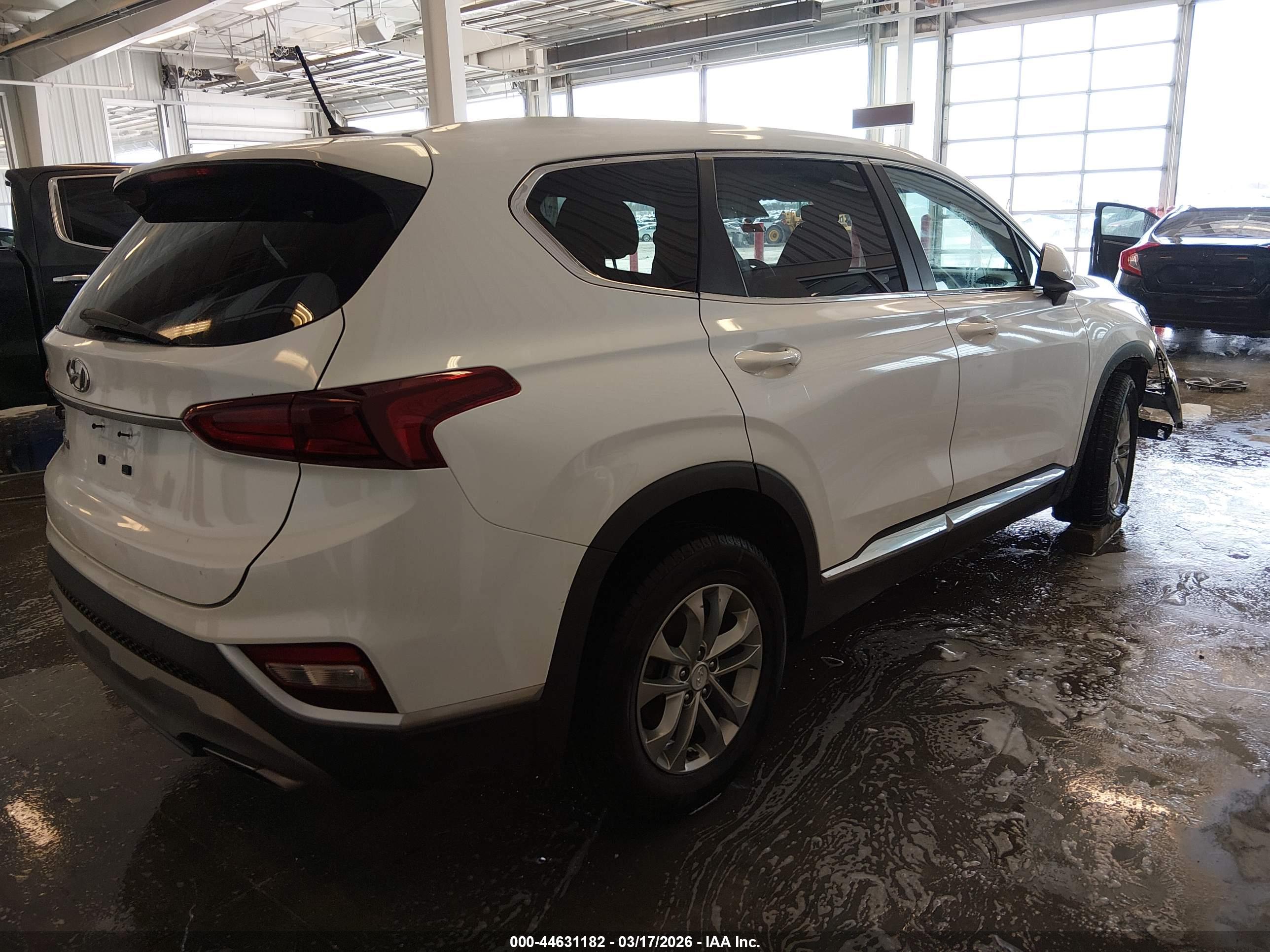 HYUNDAI SANTA image 4
