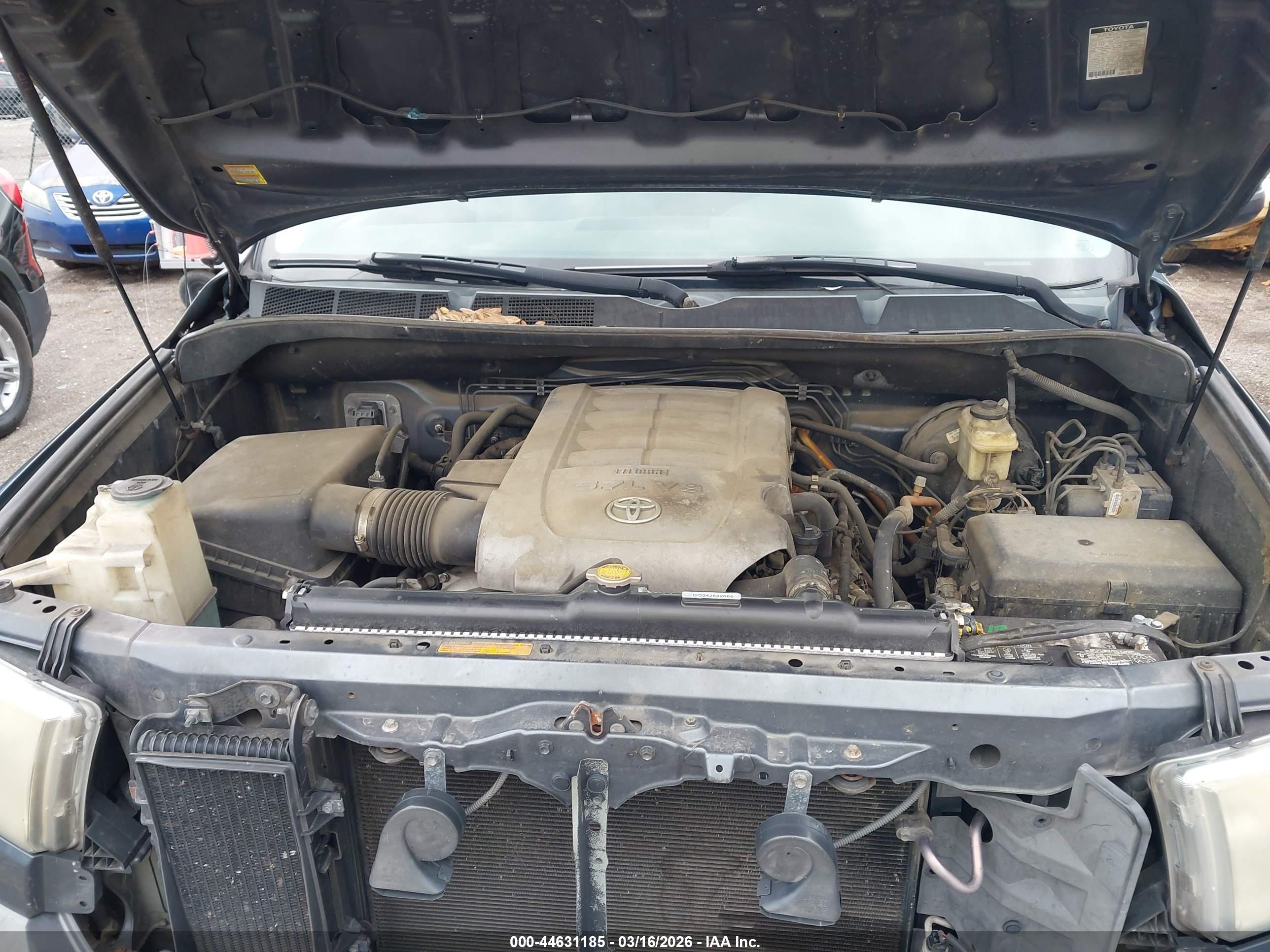 TOYOTA TUNDRA image 10