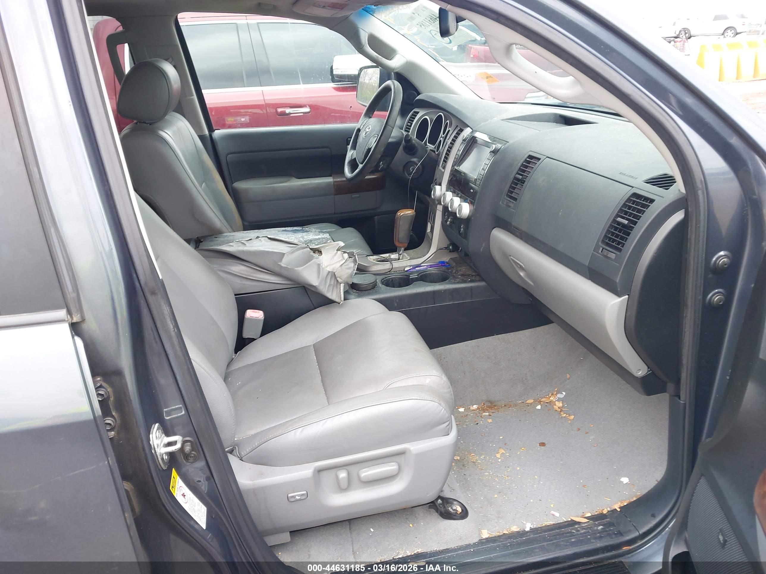 TOYOTA TUNDRA image 5
