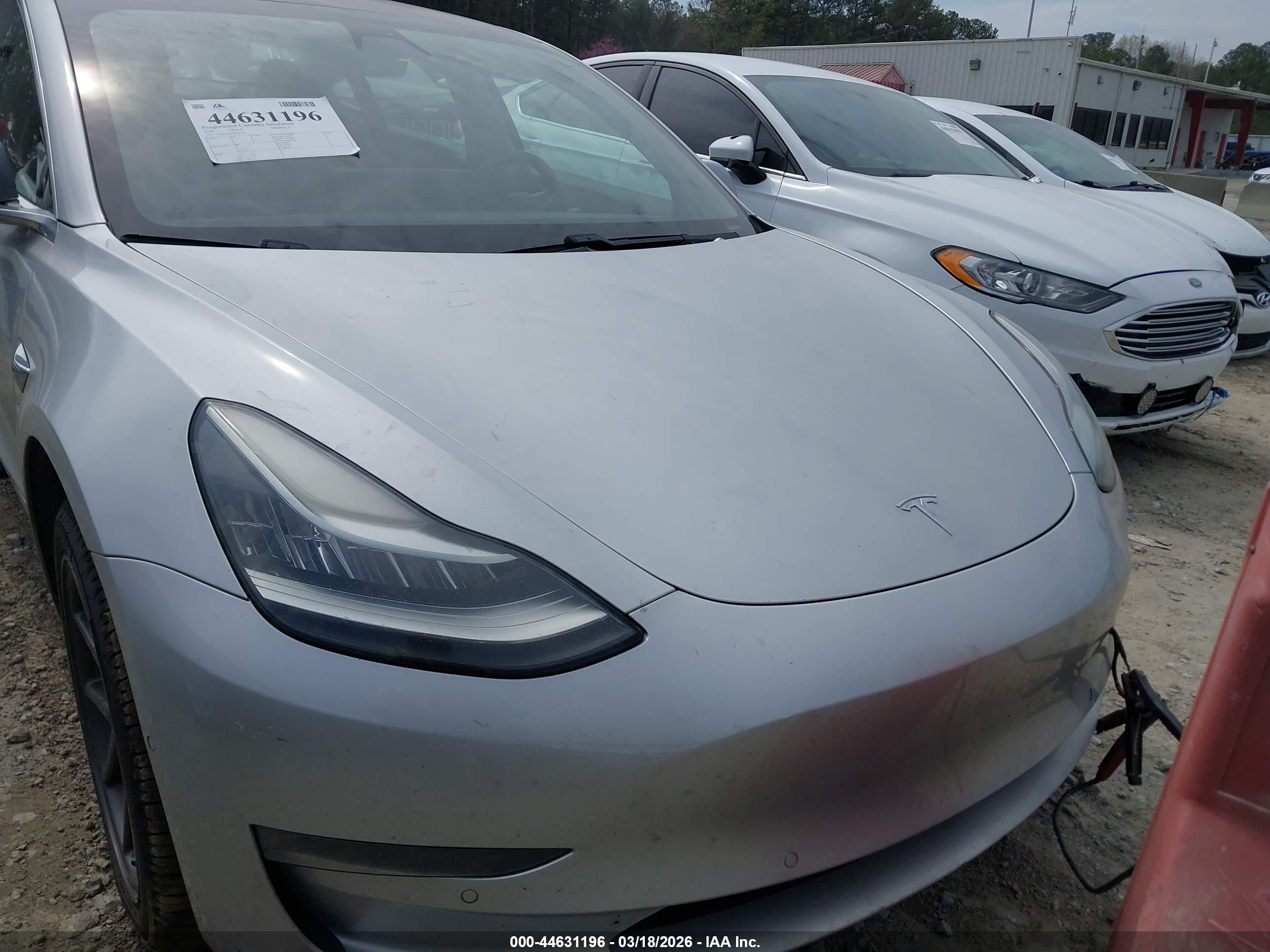 TESLA MODEL image 10