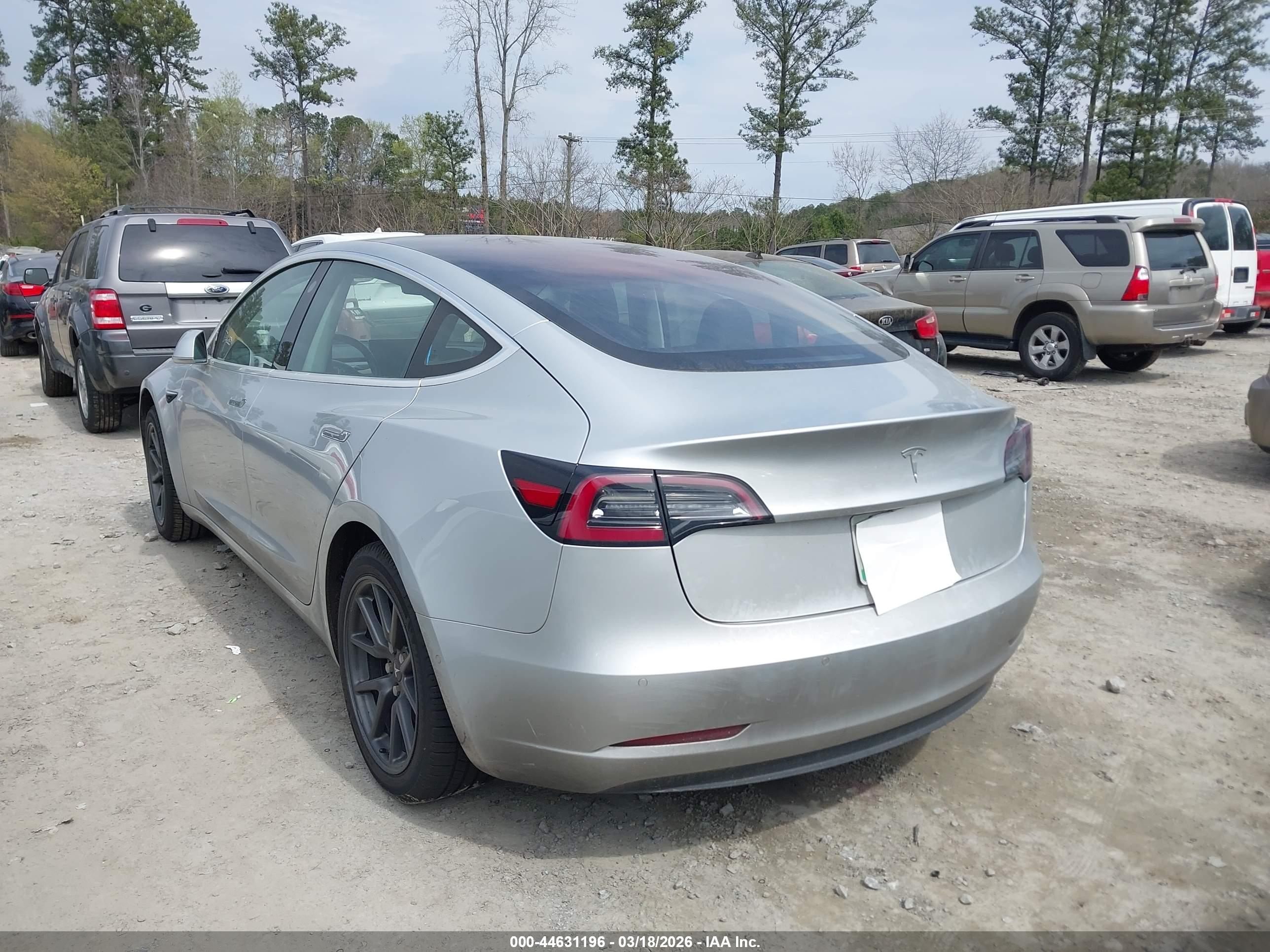 TESLA MODEL image 3