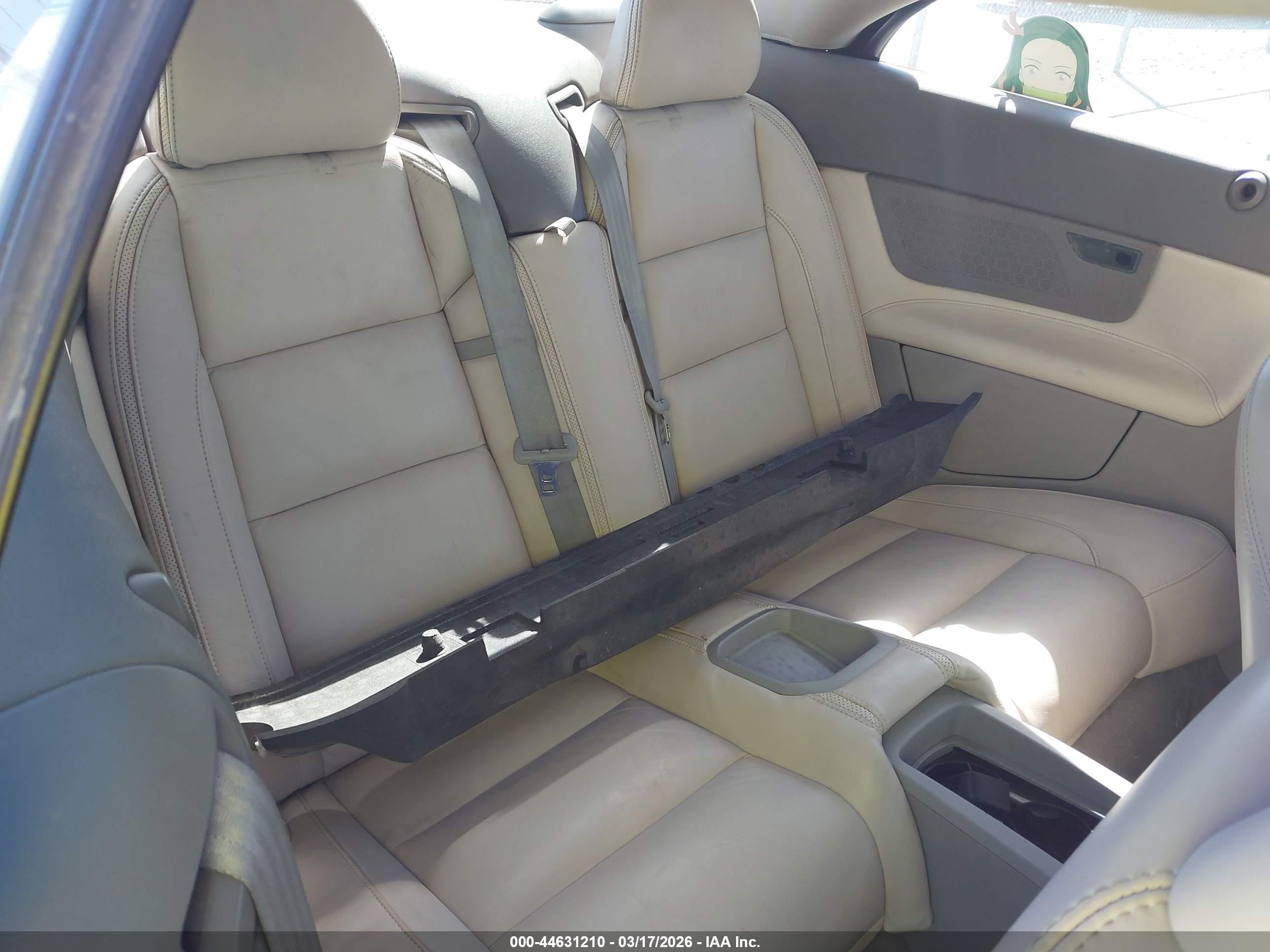 VOLVO C70 image 8