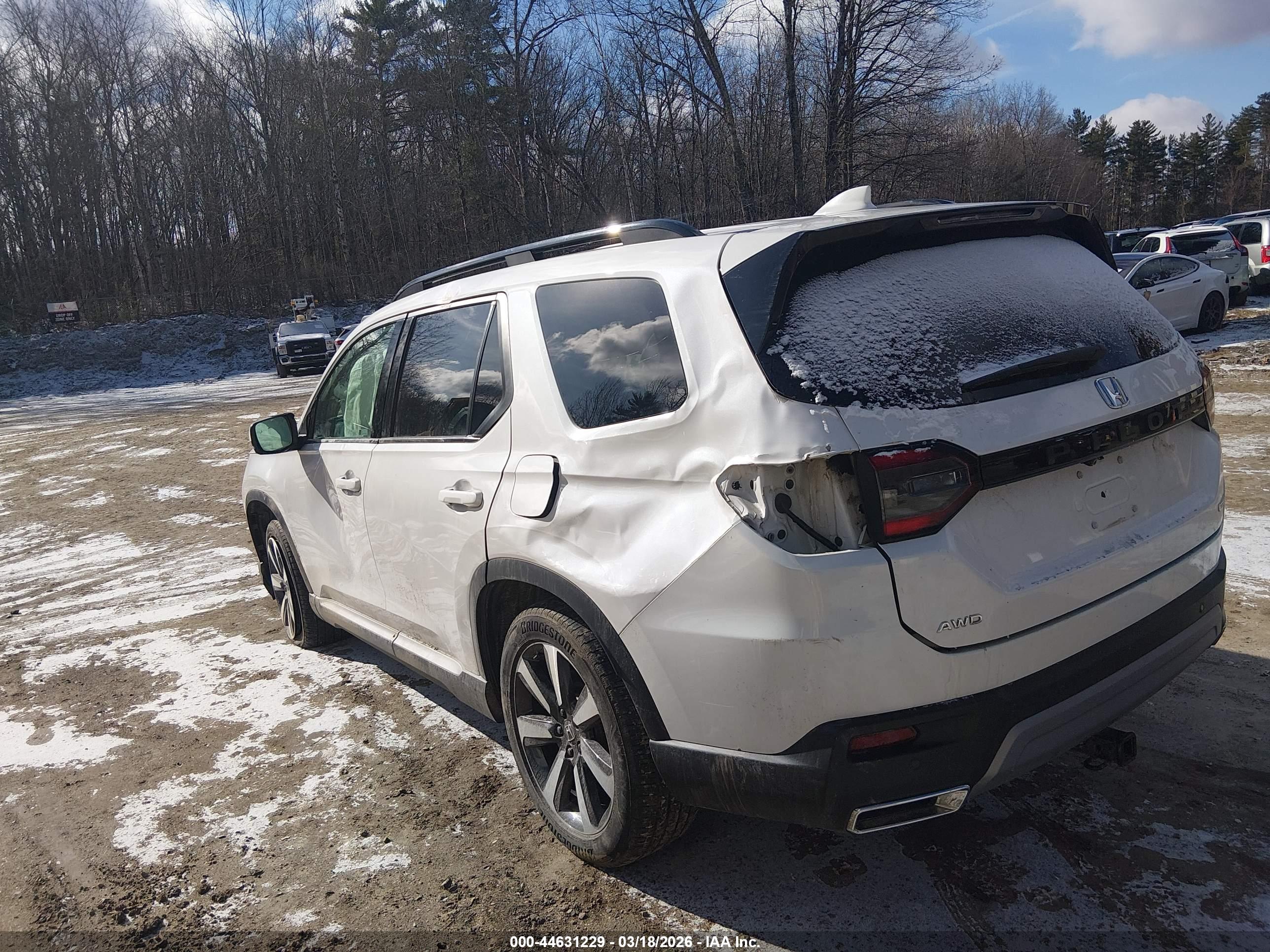HONDA PILOT image 3