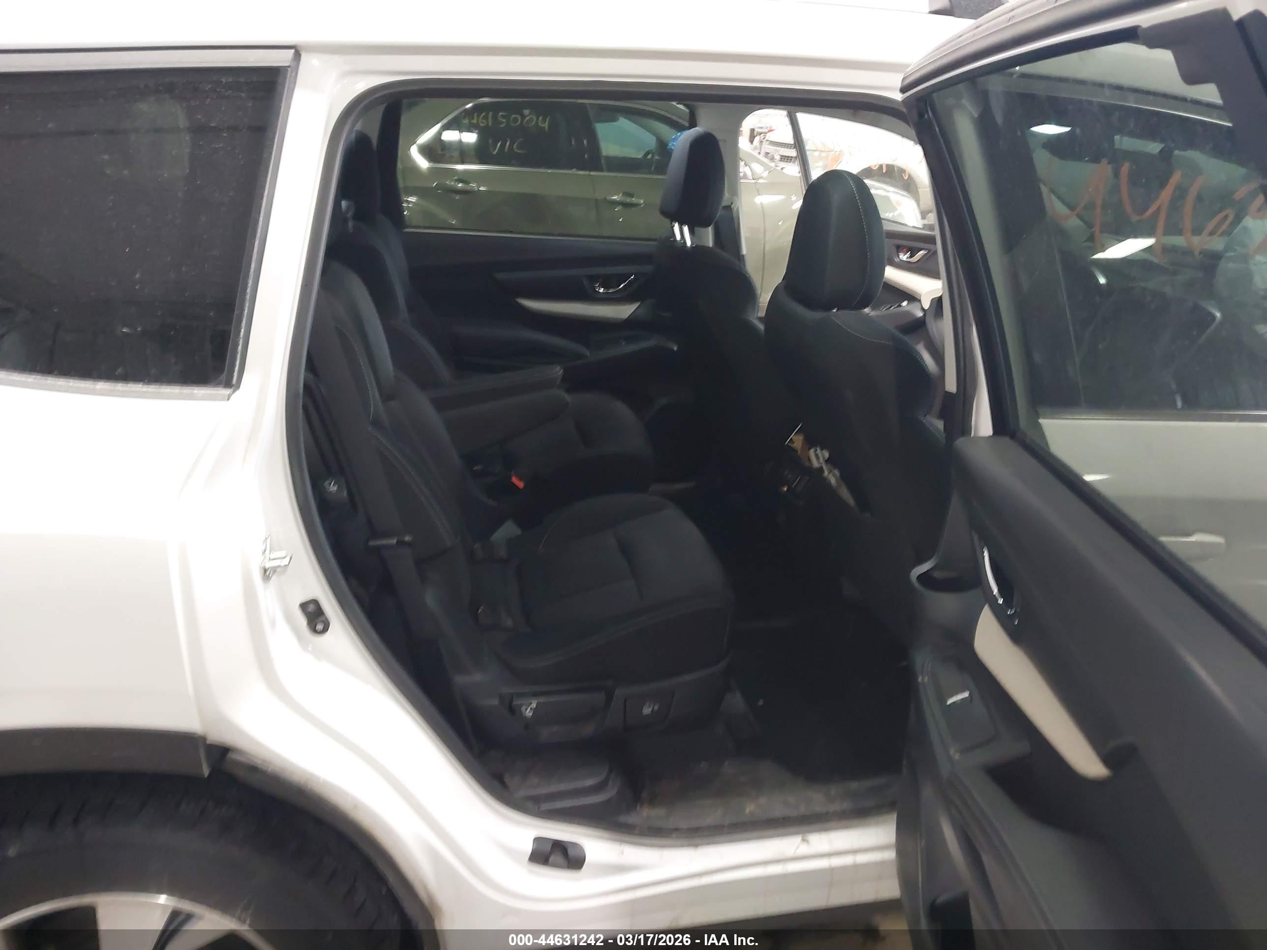 SUBARU ASCENT image 8