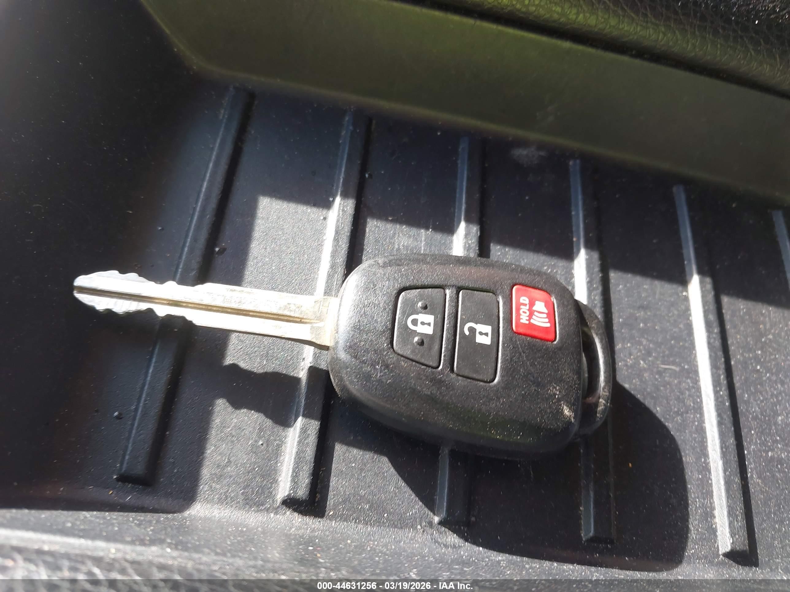 TOYOTA TUNDRA image 11