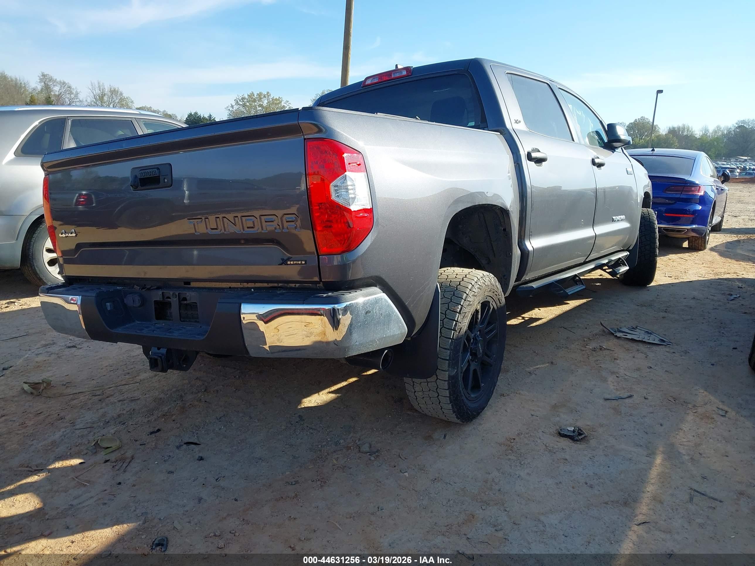 TOYOTA TUNDRA image 4