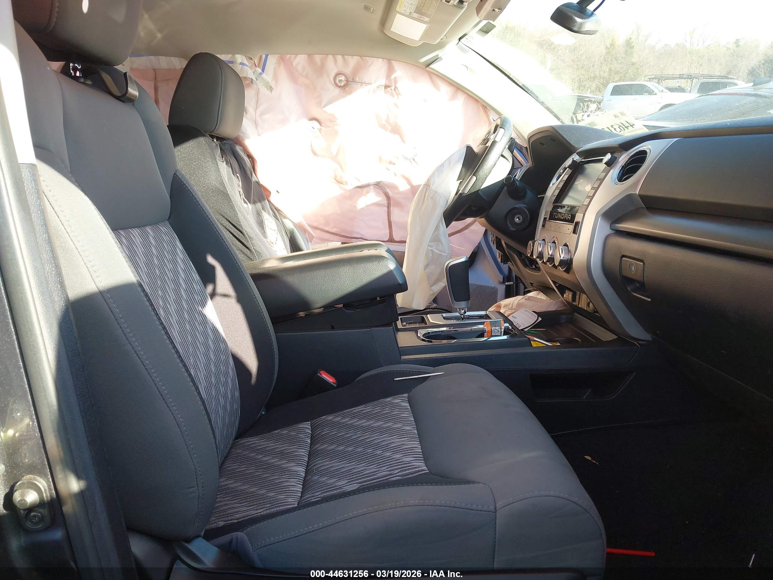 TOYOTA TUNDRA image 5