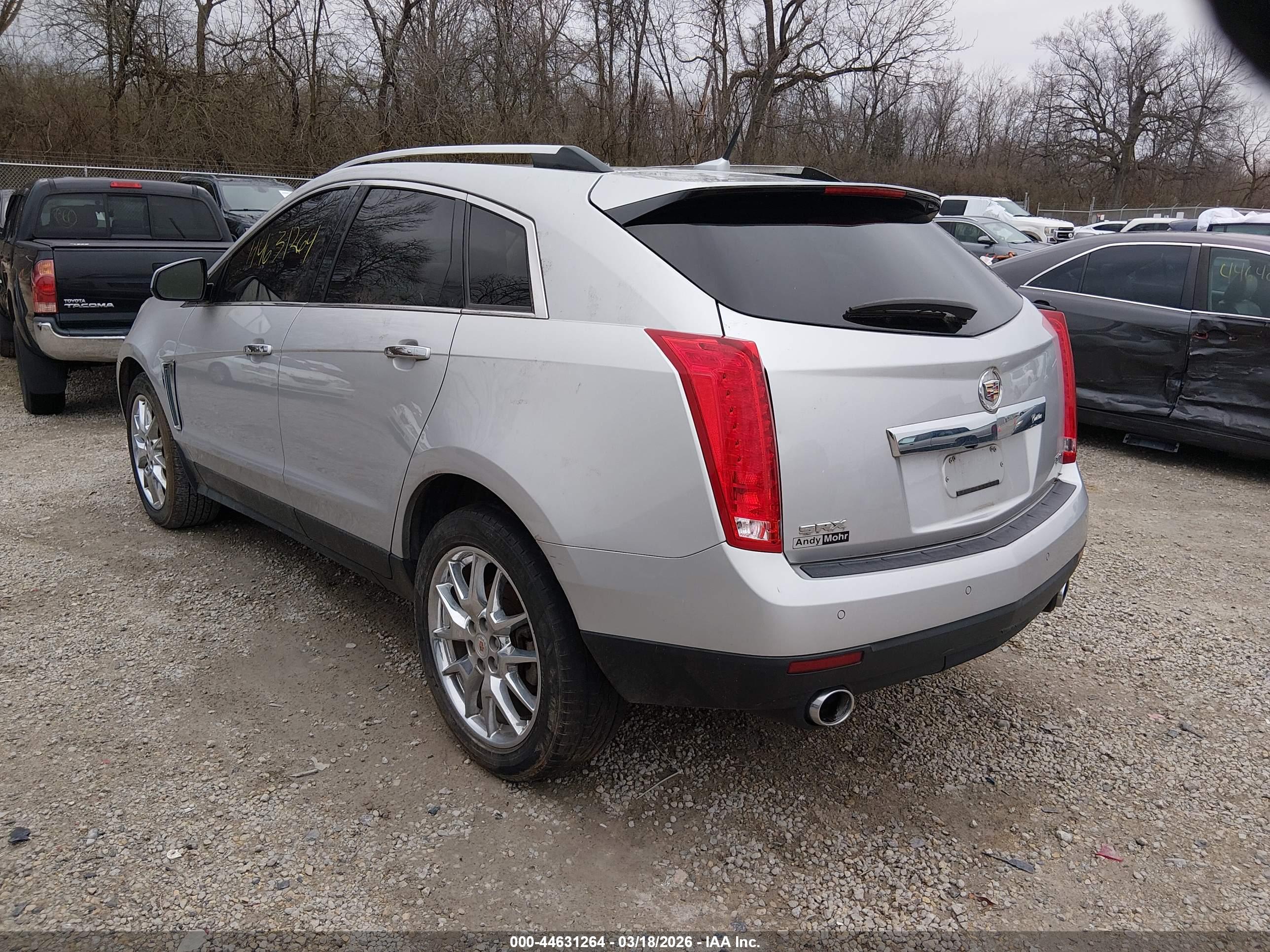 CADILLAC SRX image 3