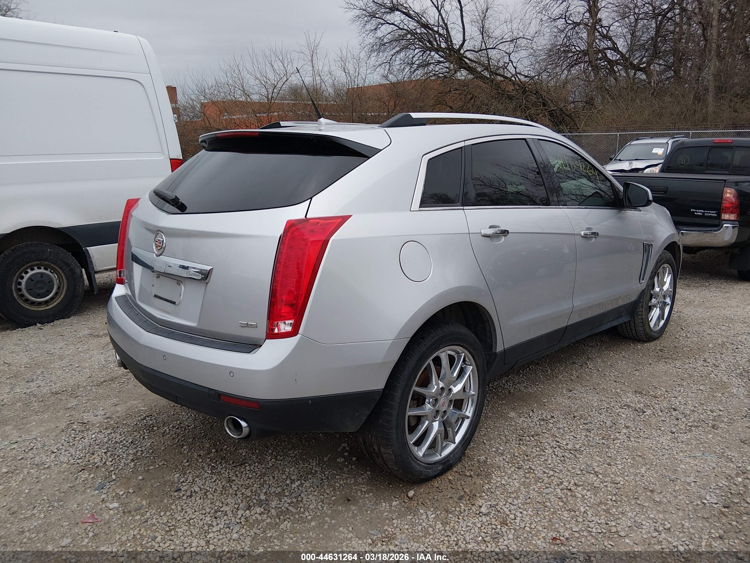 CADILLAC SRX image 4