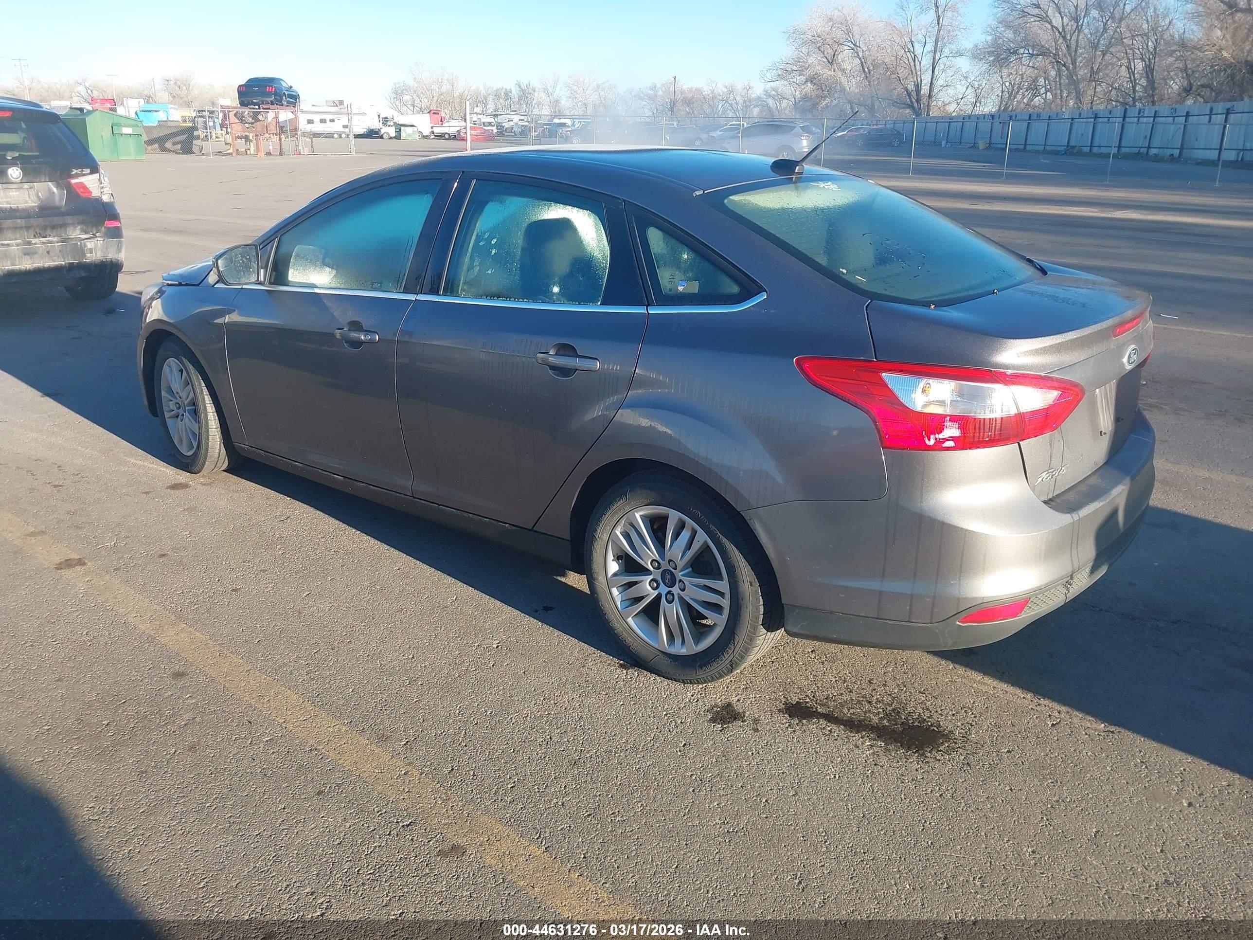 FORD FOCUS image 3