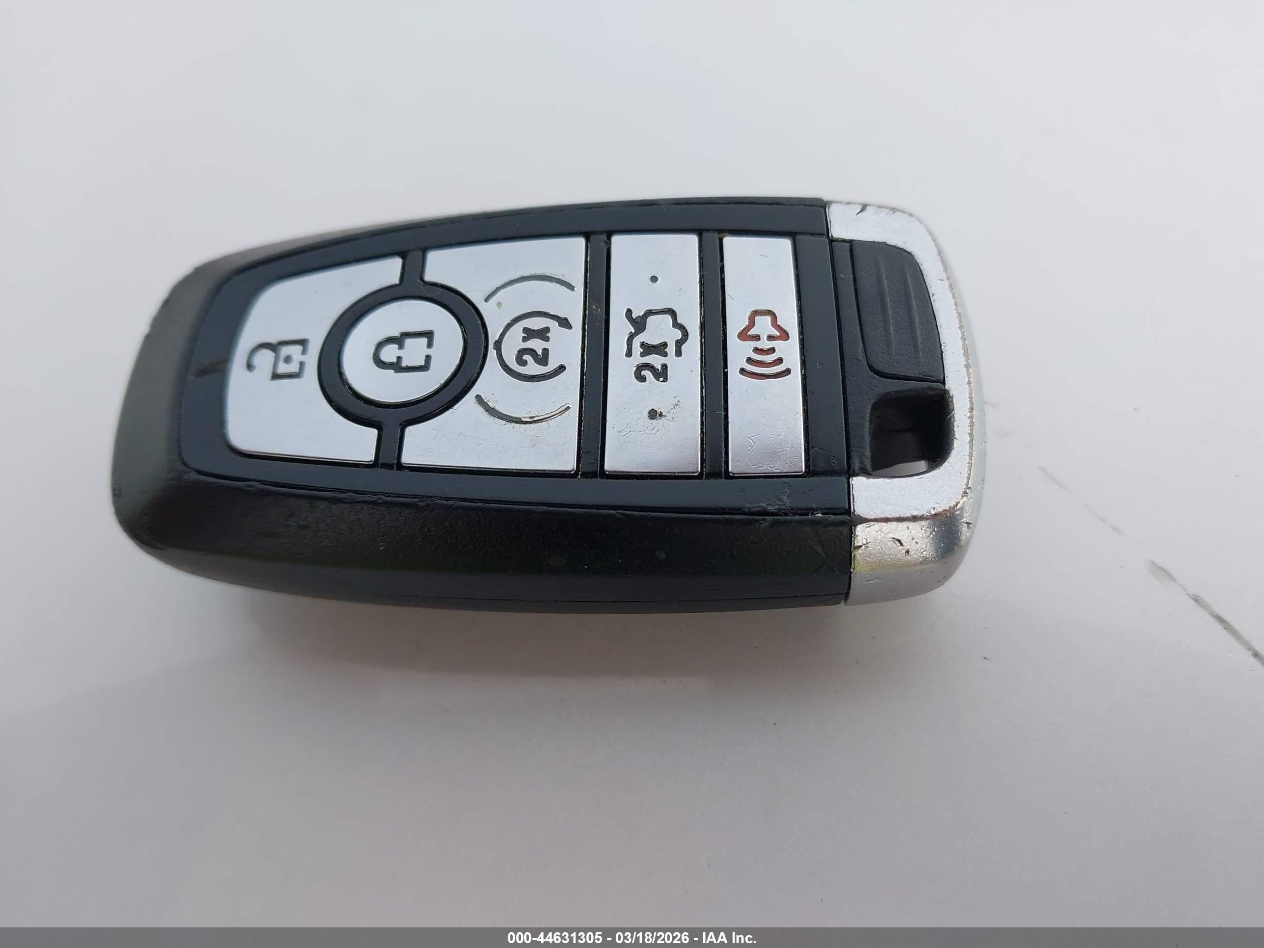 FORD FUSION image 11