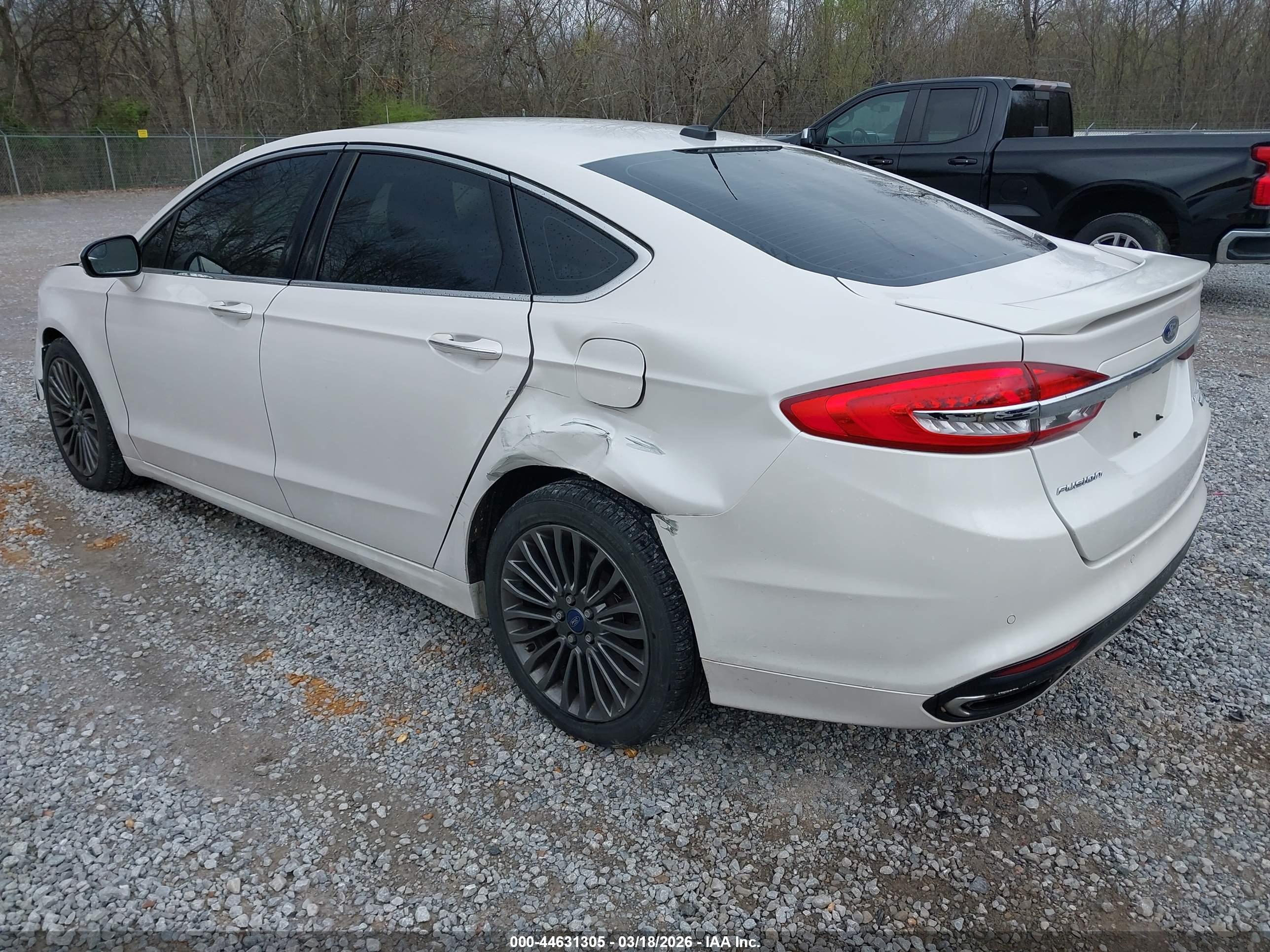 FORD FUSION image 3