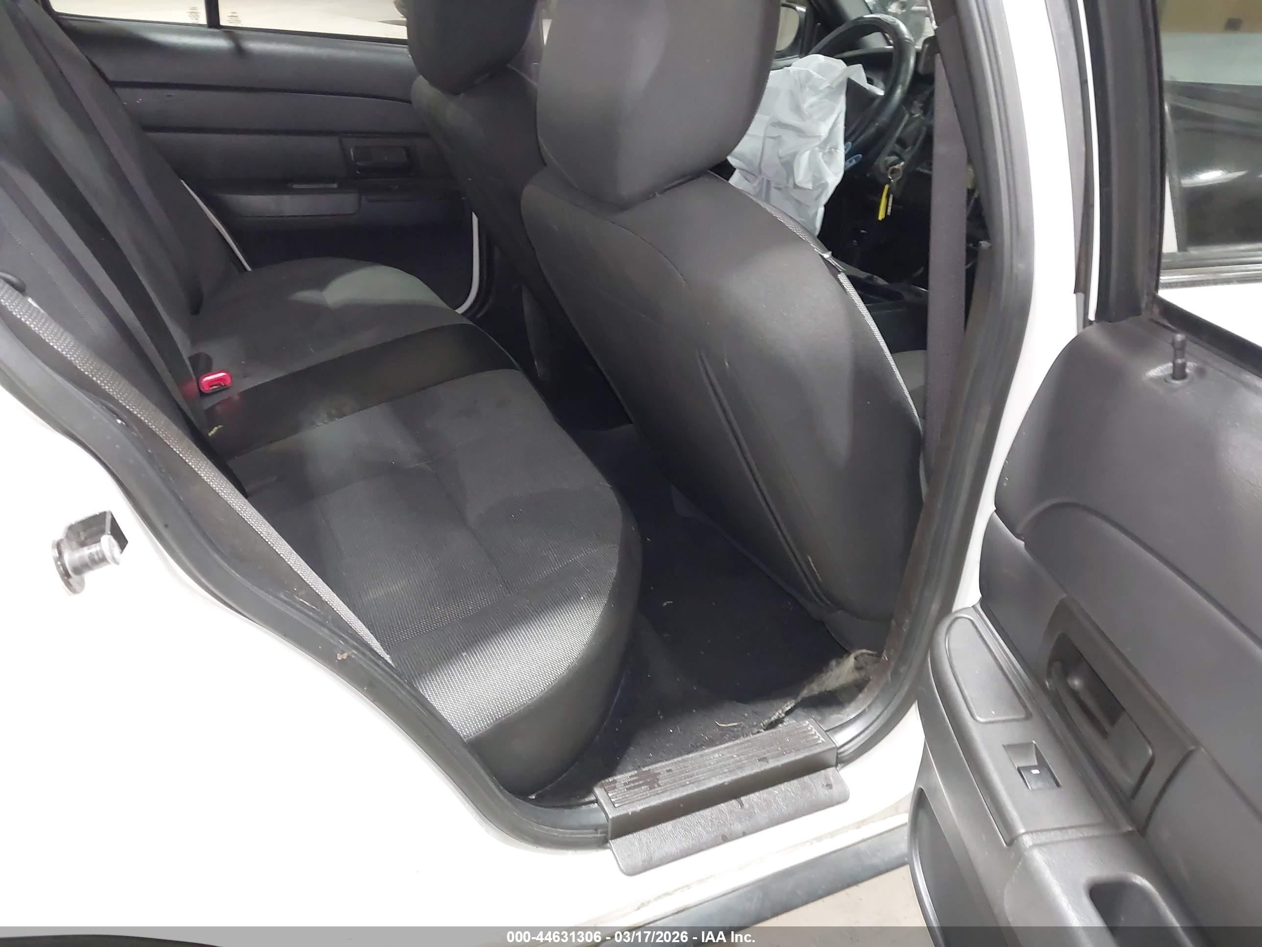 FORD CROWN image 8