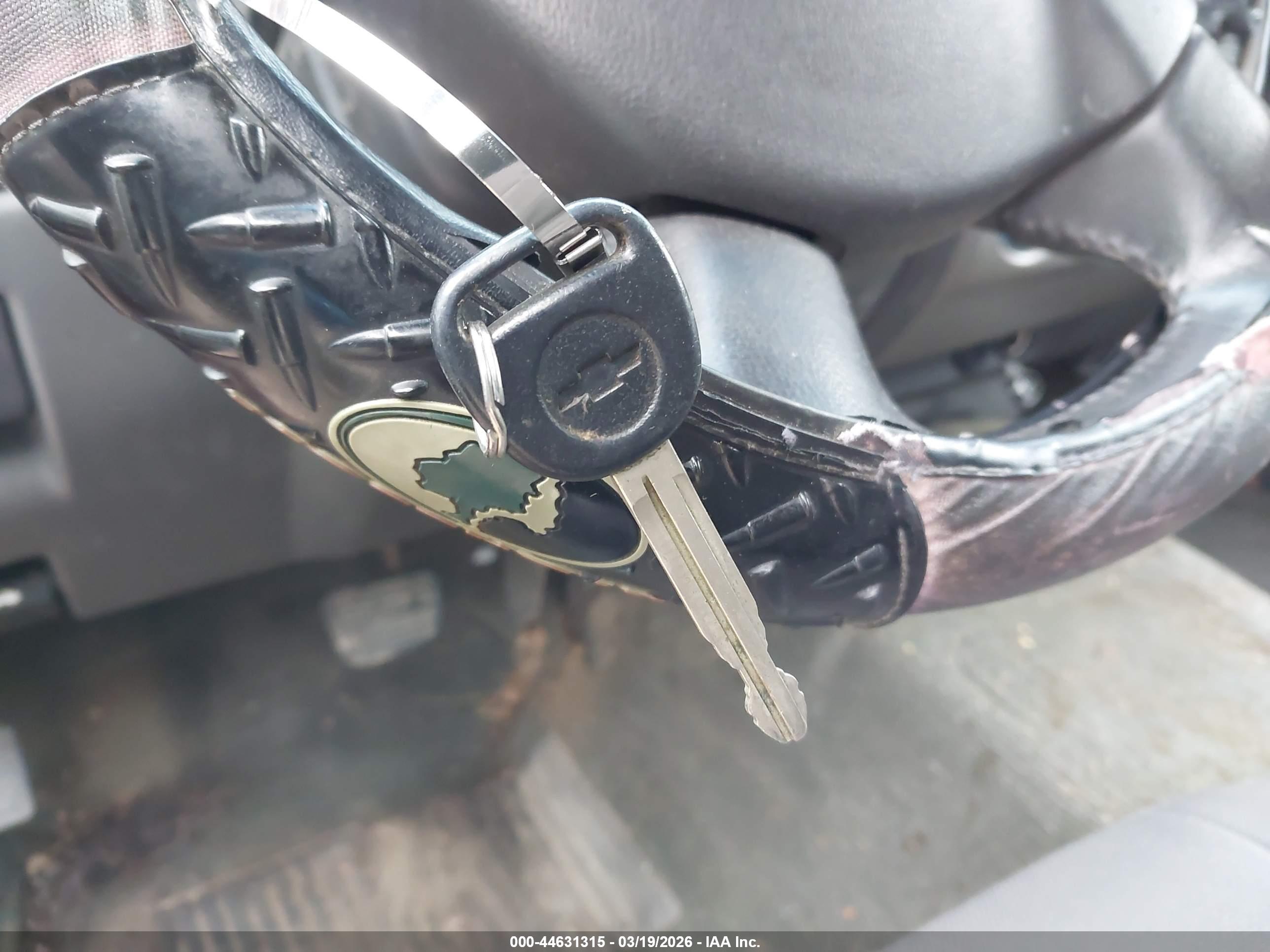 CHEVROLET COLORADO image 11
