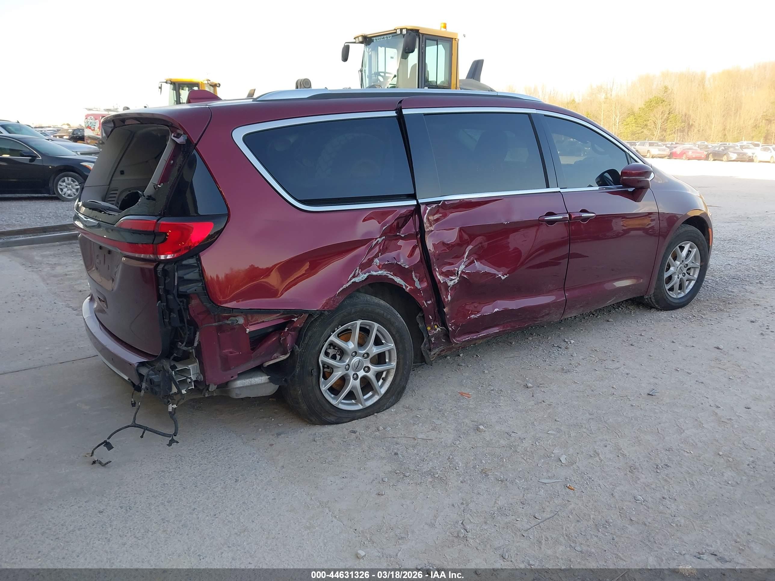 CHRYSLER PACIFICA image 4