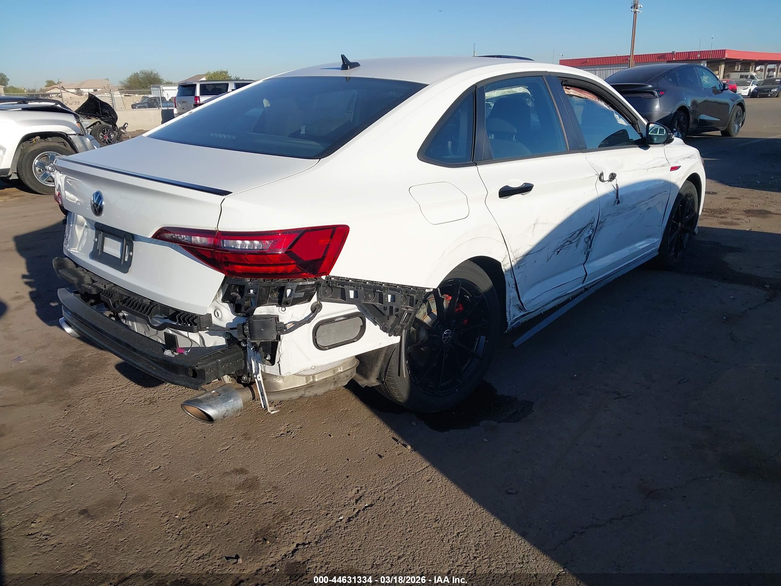 VOLKSWAGEN JETTA image 4