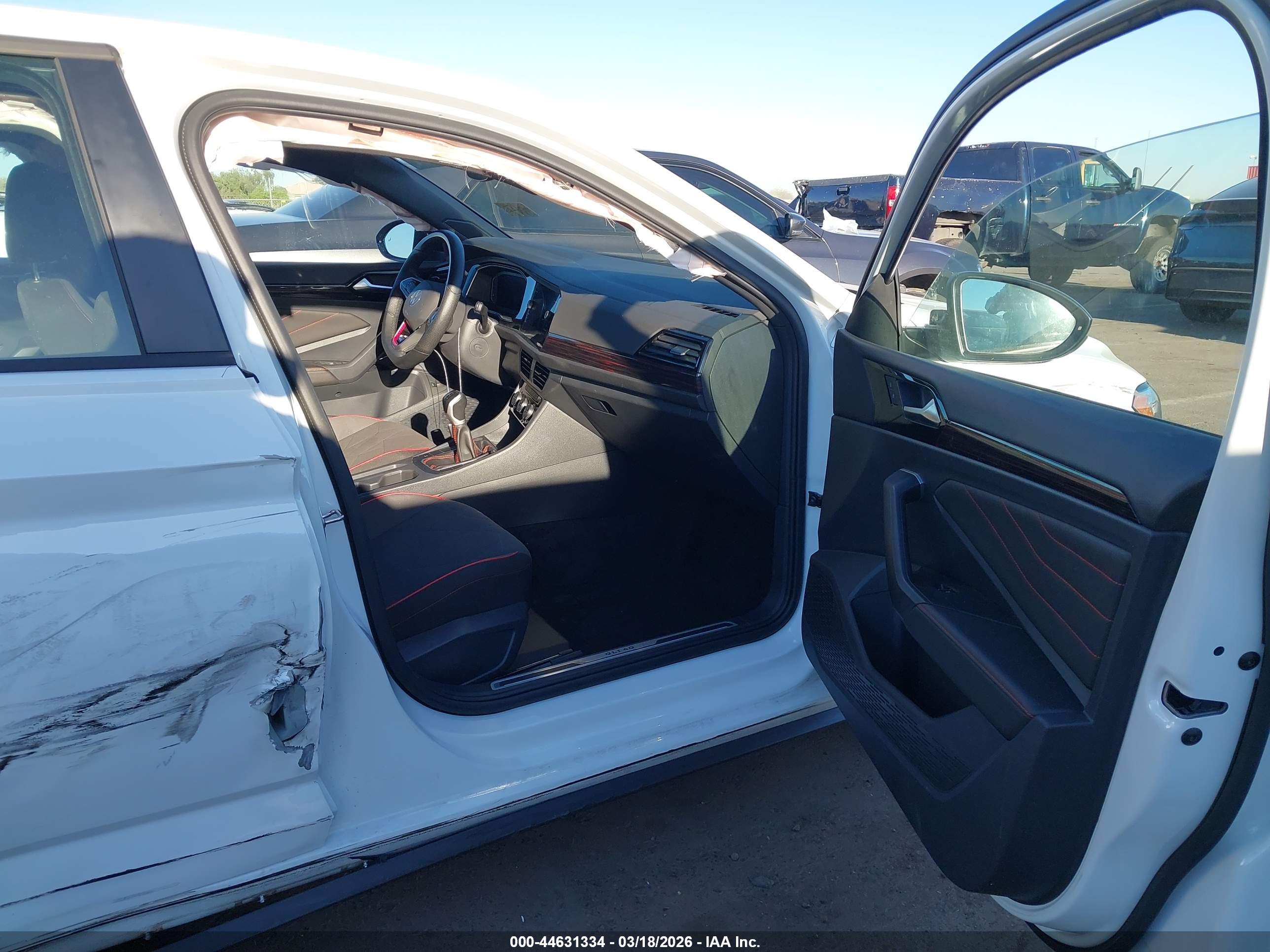 VOLKSWAGEN JETTA image 5