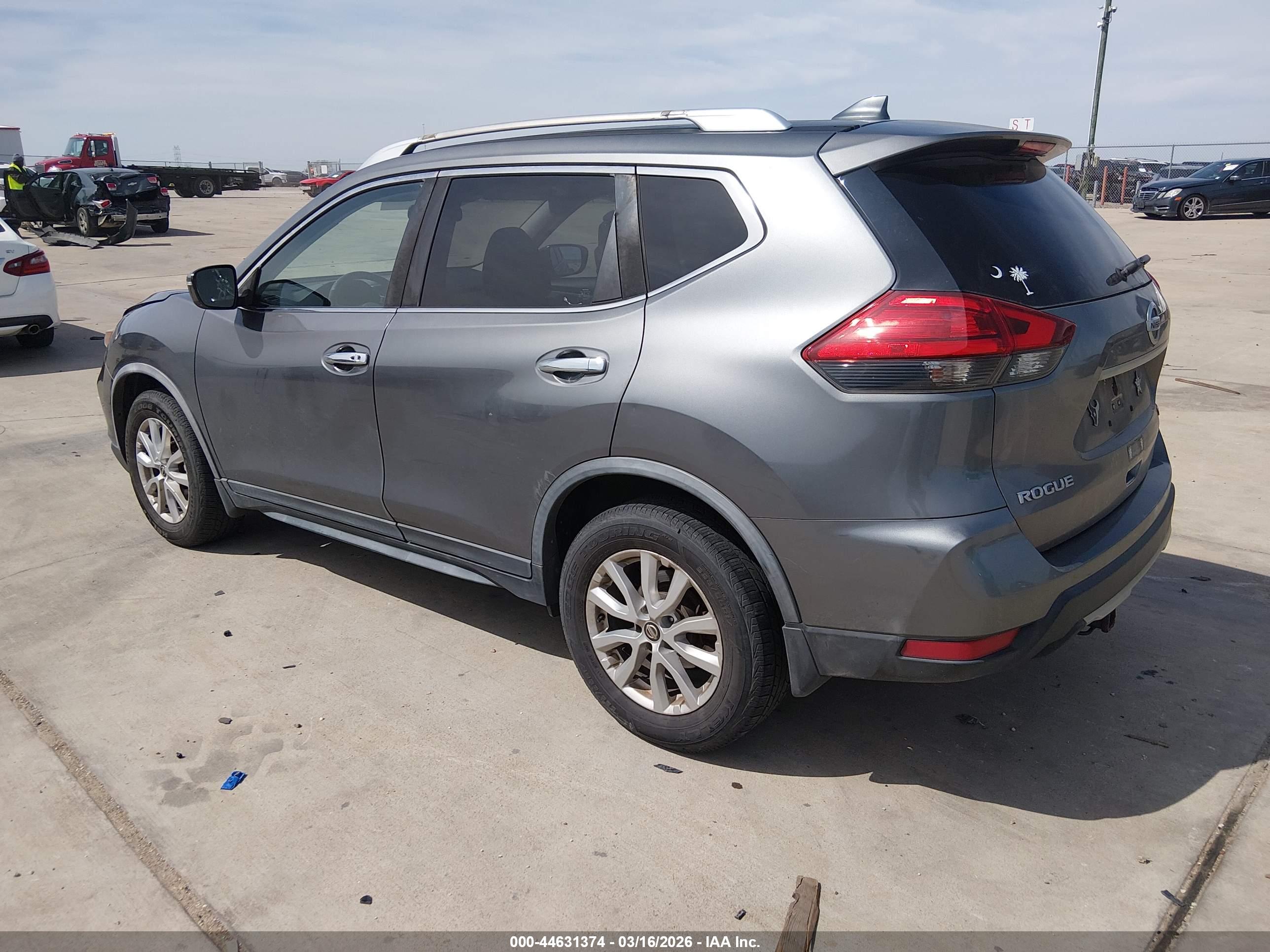 NISSAN ROGUE image 3