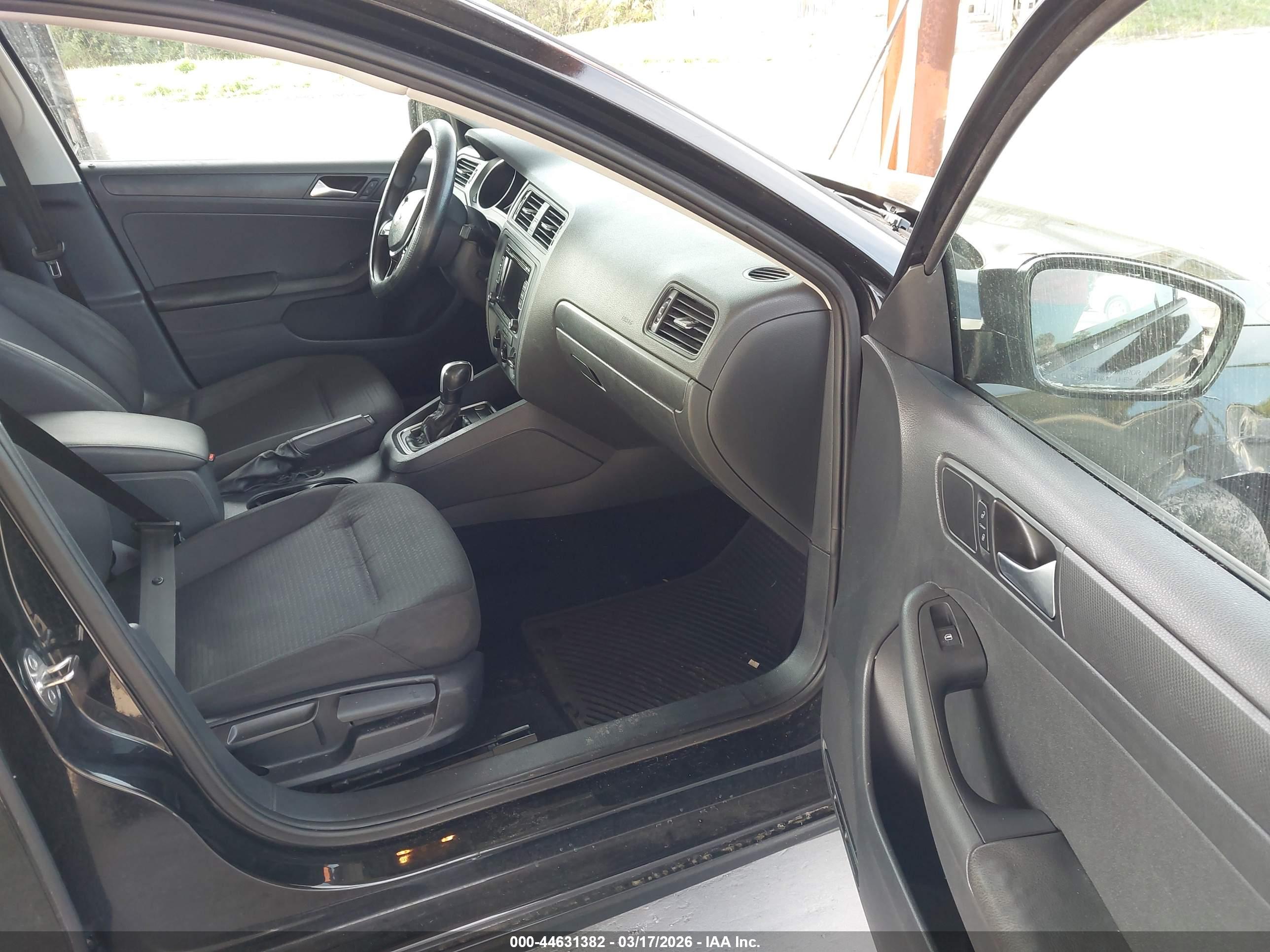 VOLKSWAGEN JETTA image 5