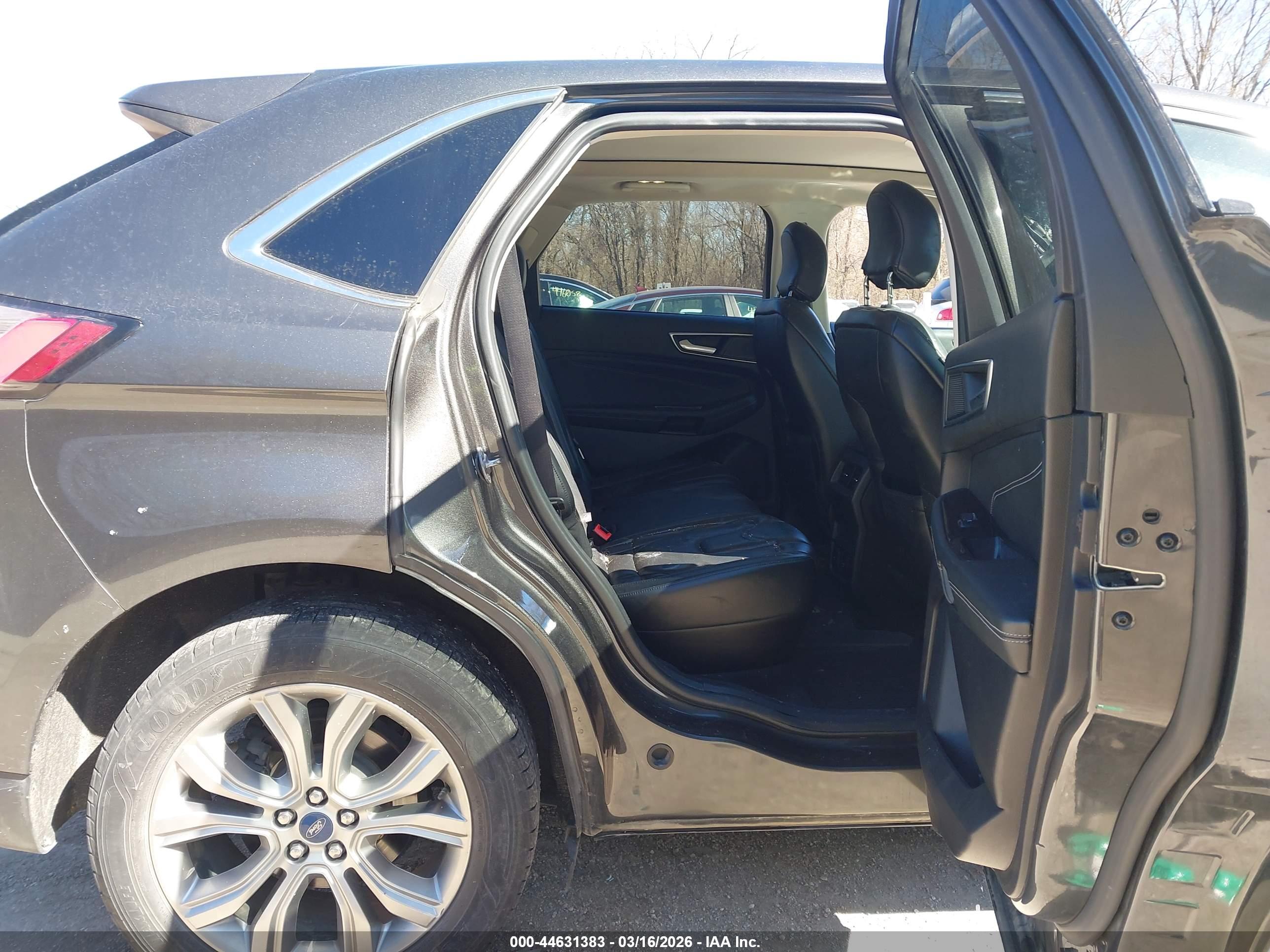 FORD EDGE image 8