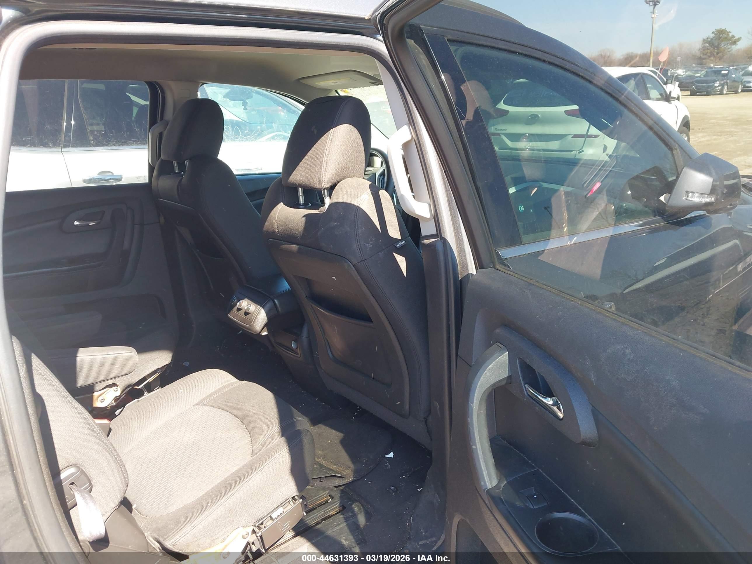 CHEVROLET TRAVERSE image 8