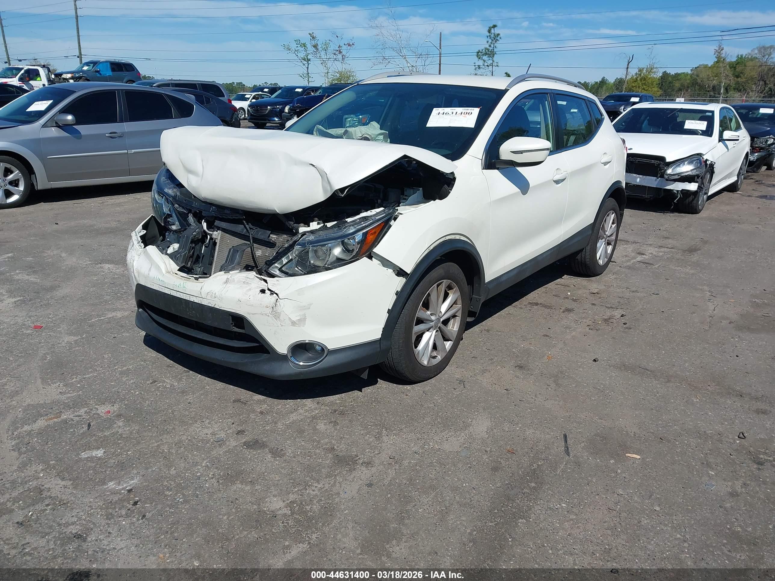 NISSAN ROGUE image 2
