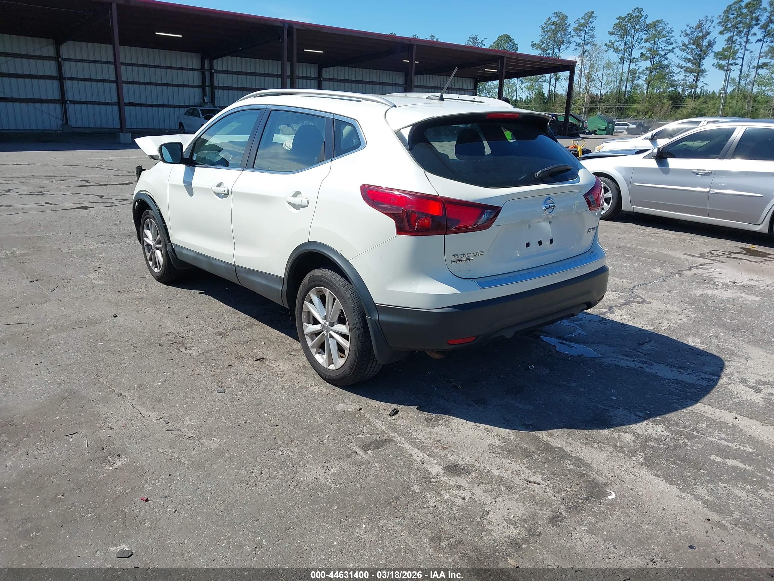 NISSAN ROGUE image 3