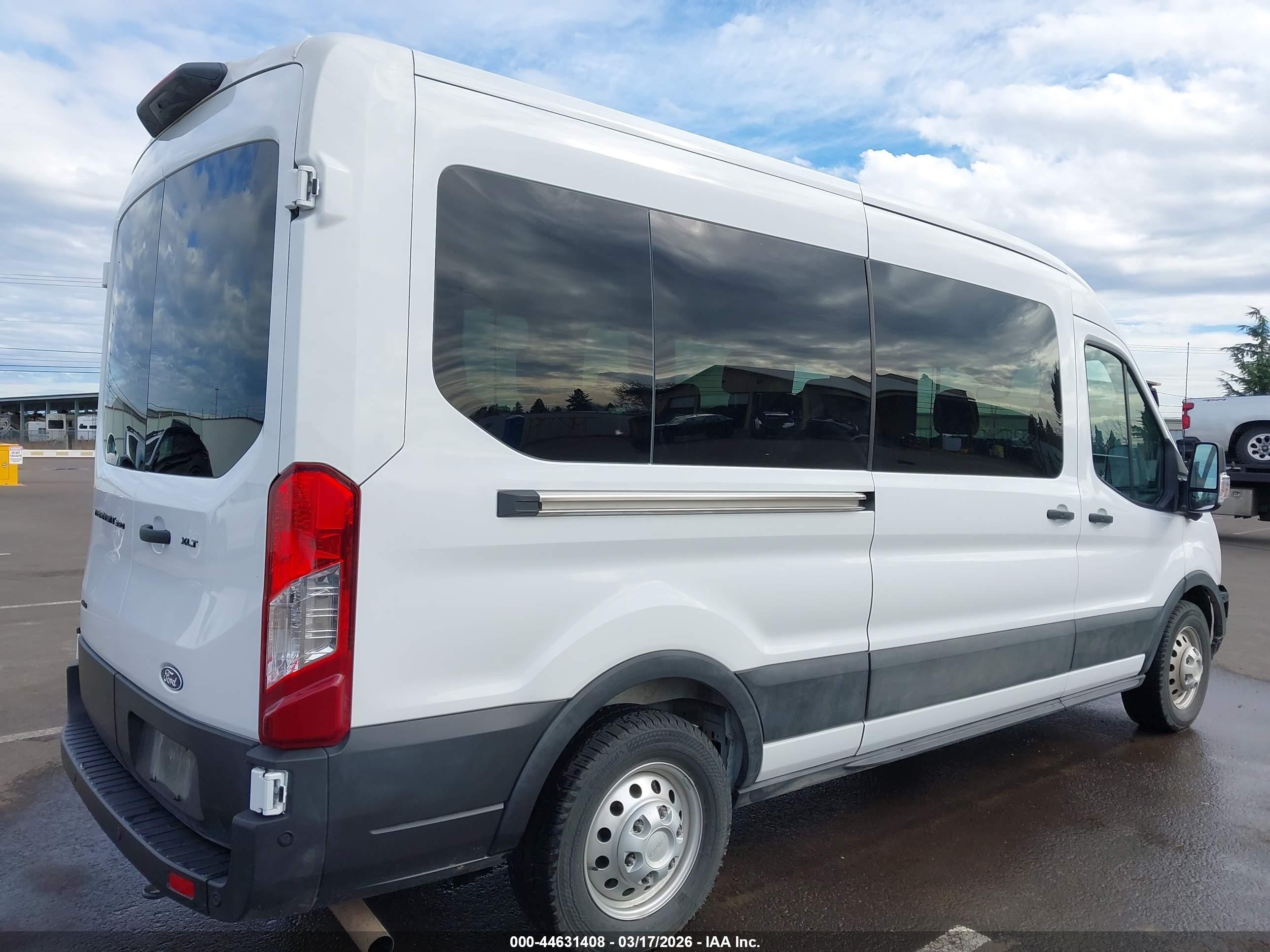 FORD TRANSIT-350 image 4