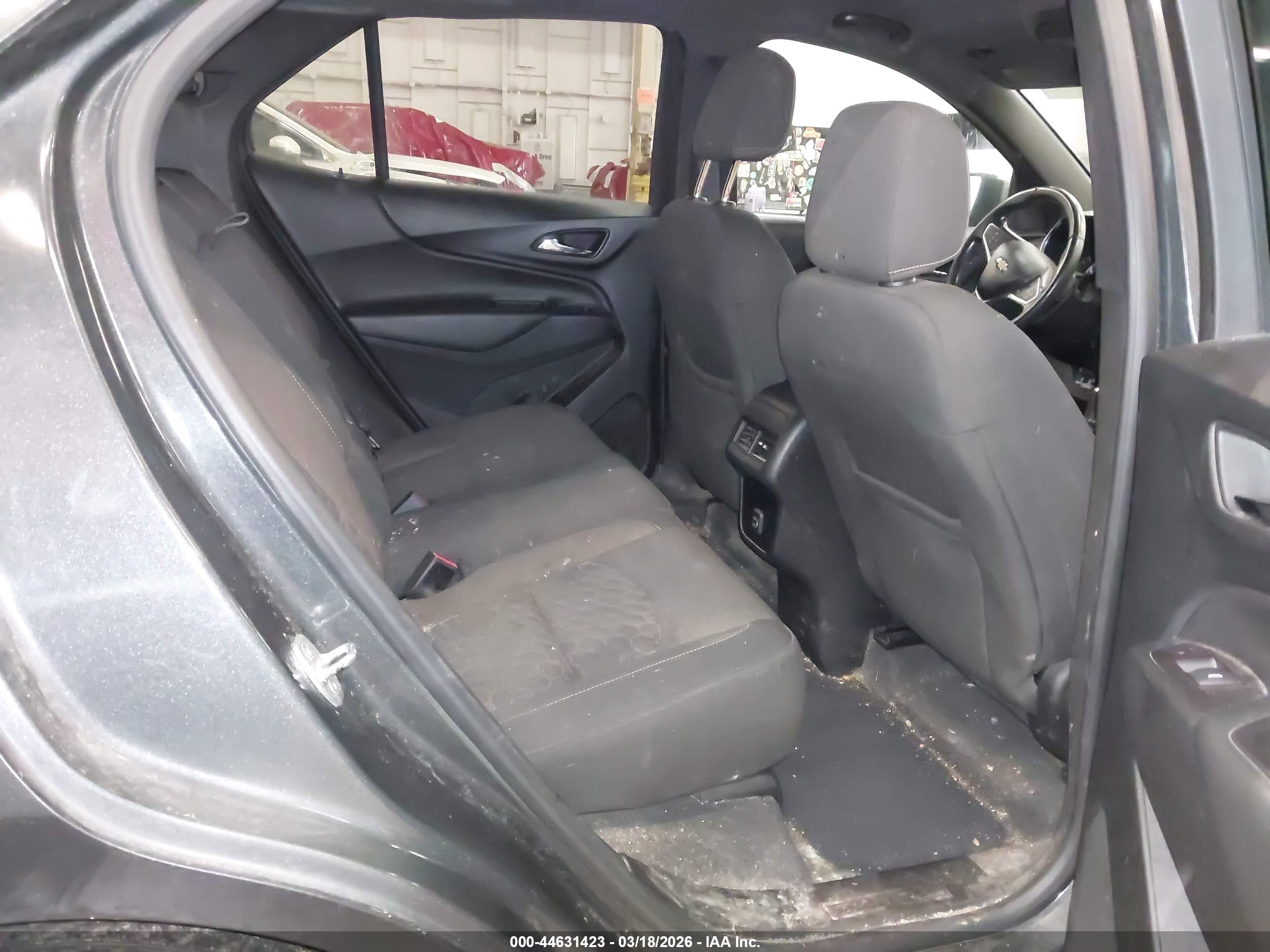 CHEVROLET EQUINOX image 8