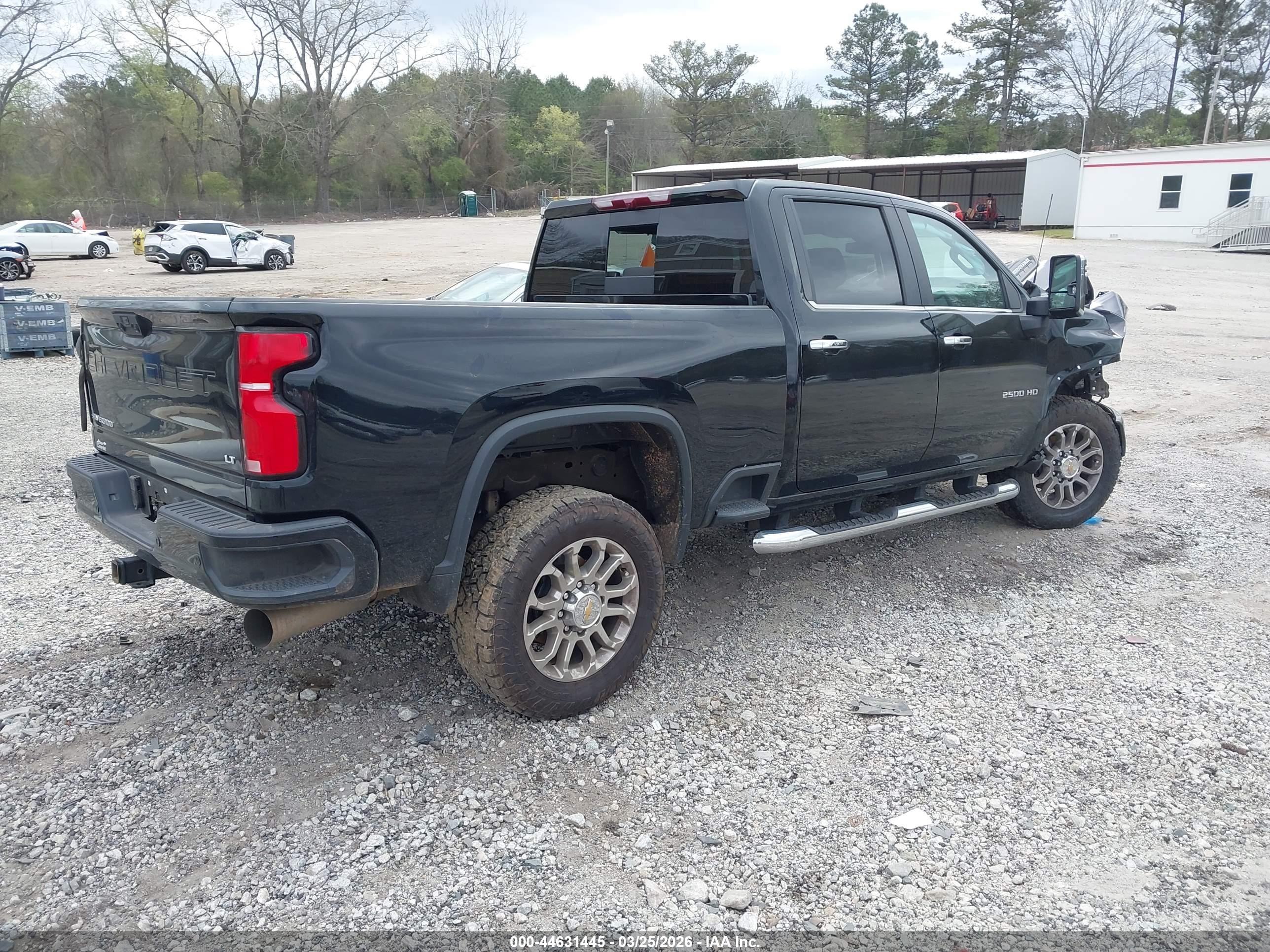 CHEVROLET SILVERADO image 4
