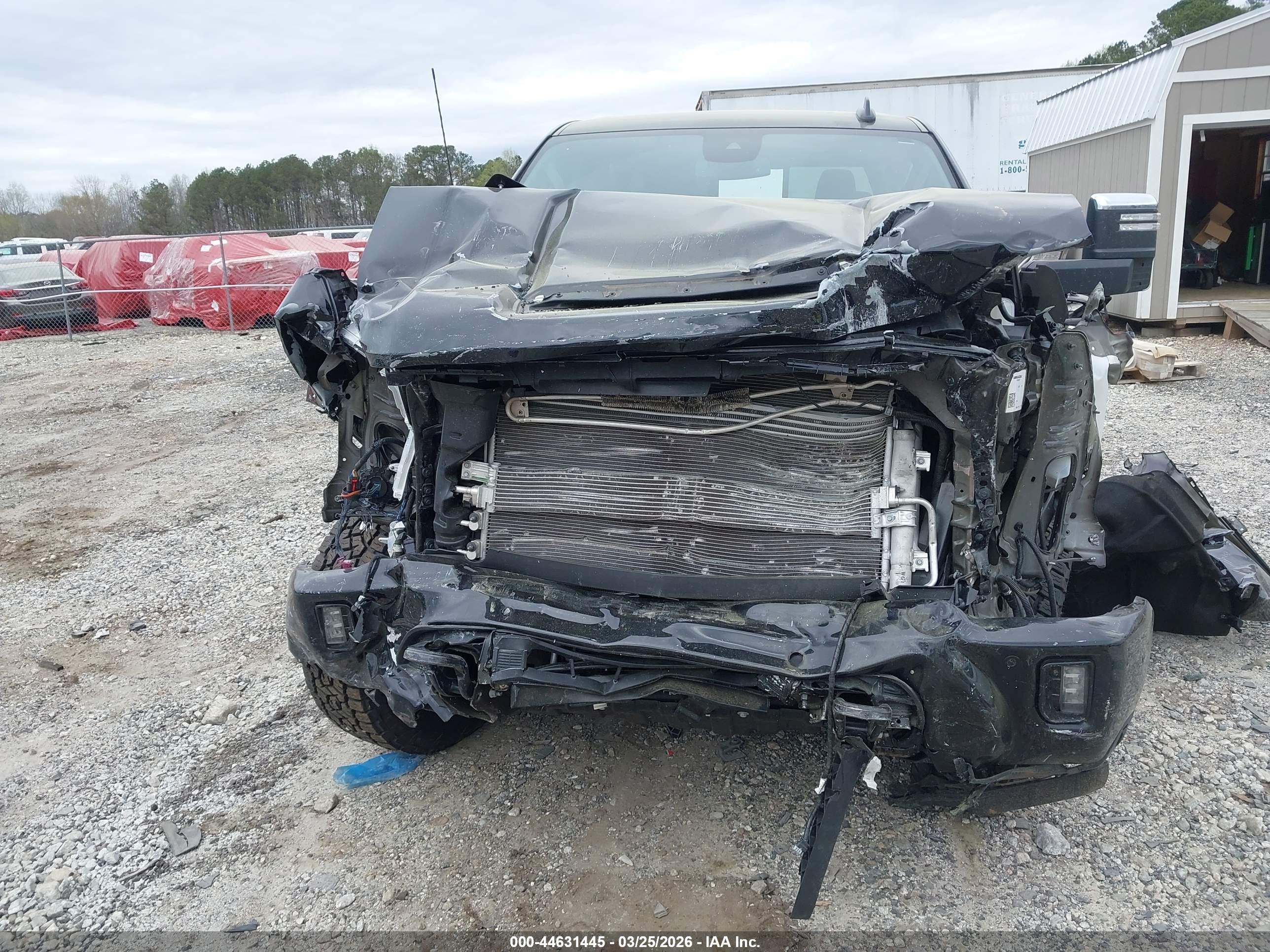 CHEVROLET SILVERADO image 6