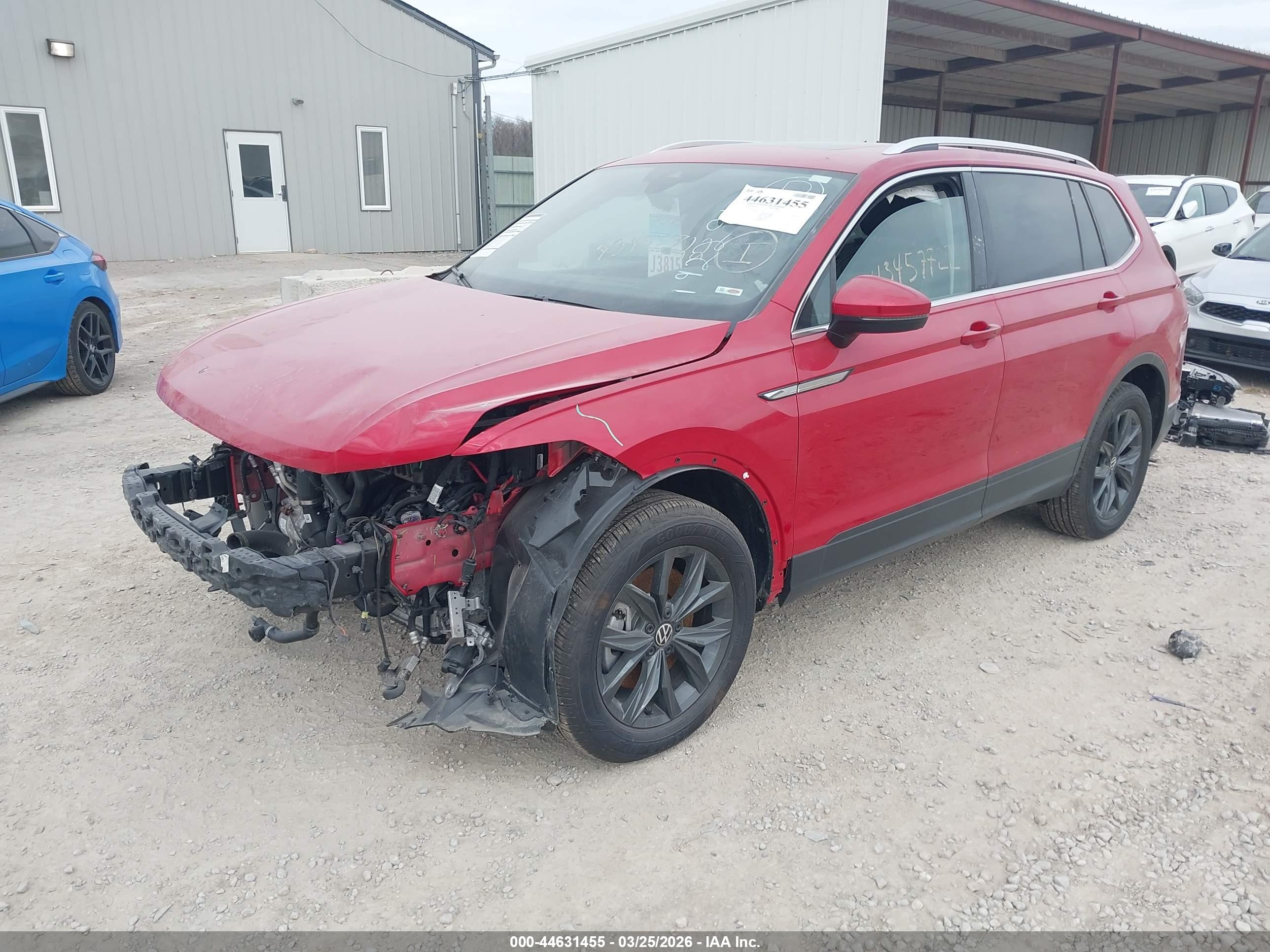 VOLKSWAGEN TIGUAN image 2