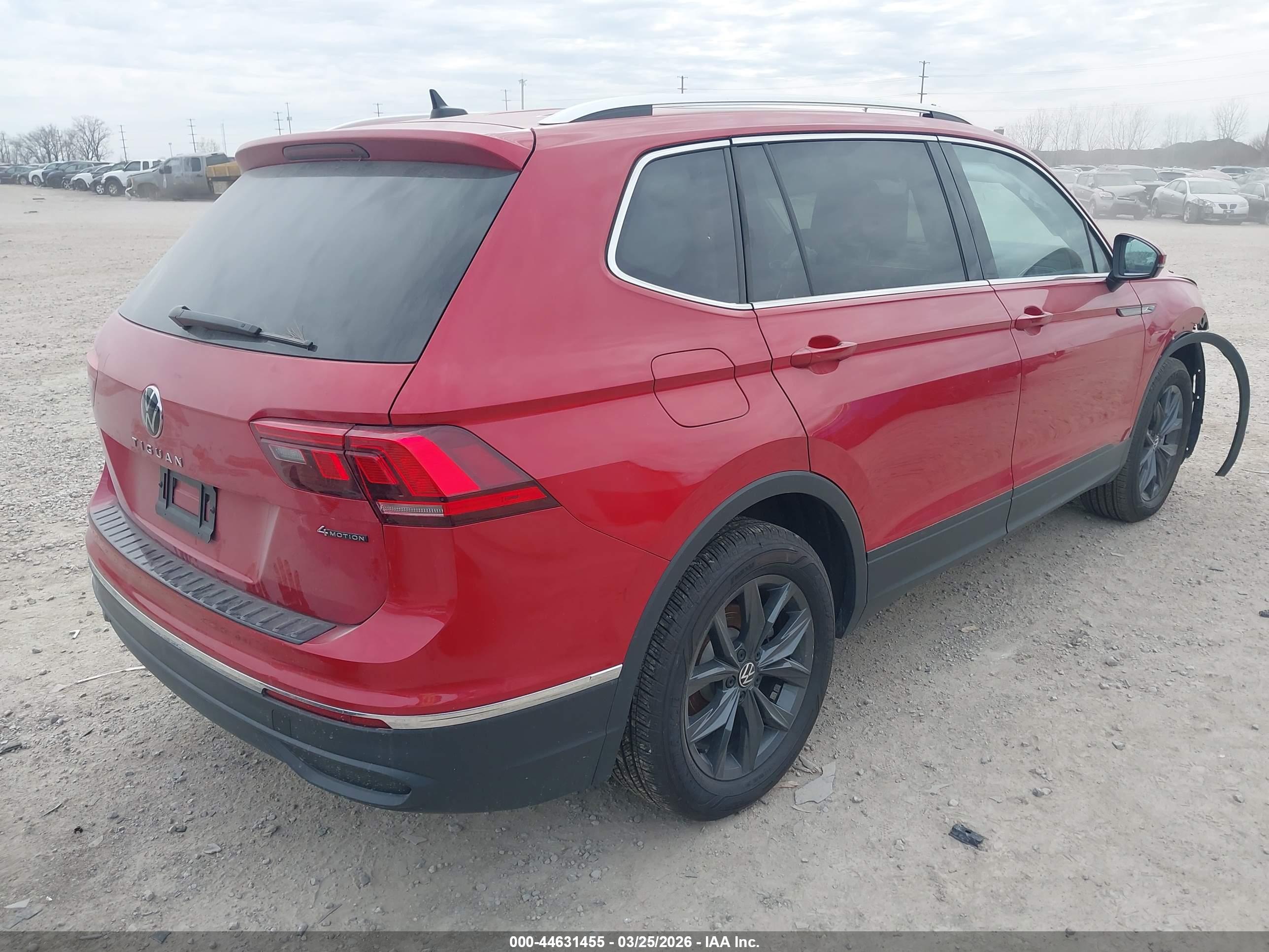 VOLKSWAGEN TIGUAN image 4