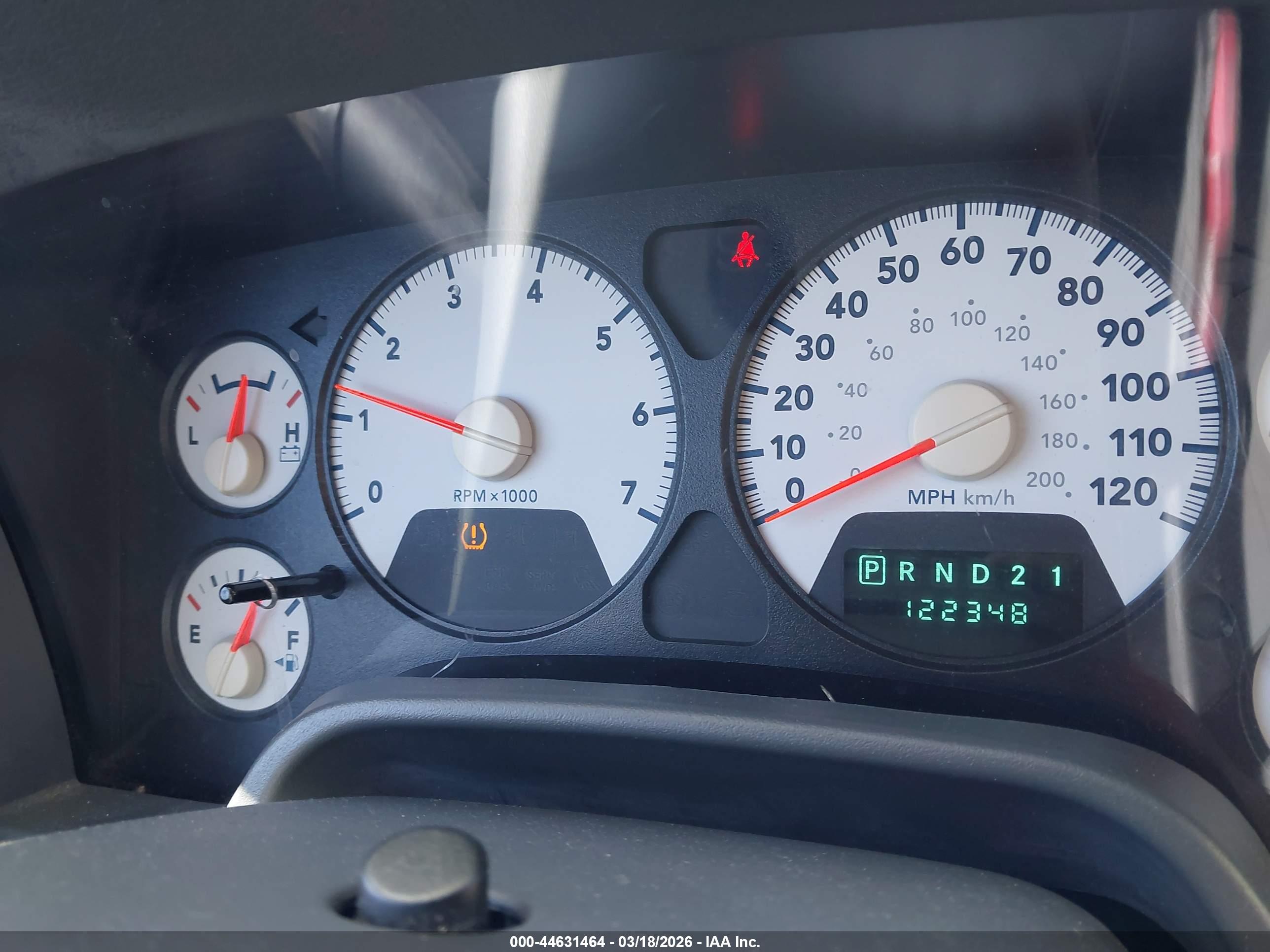 DODGE RAM image 7