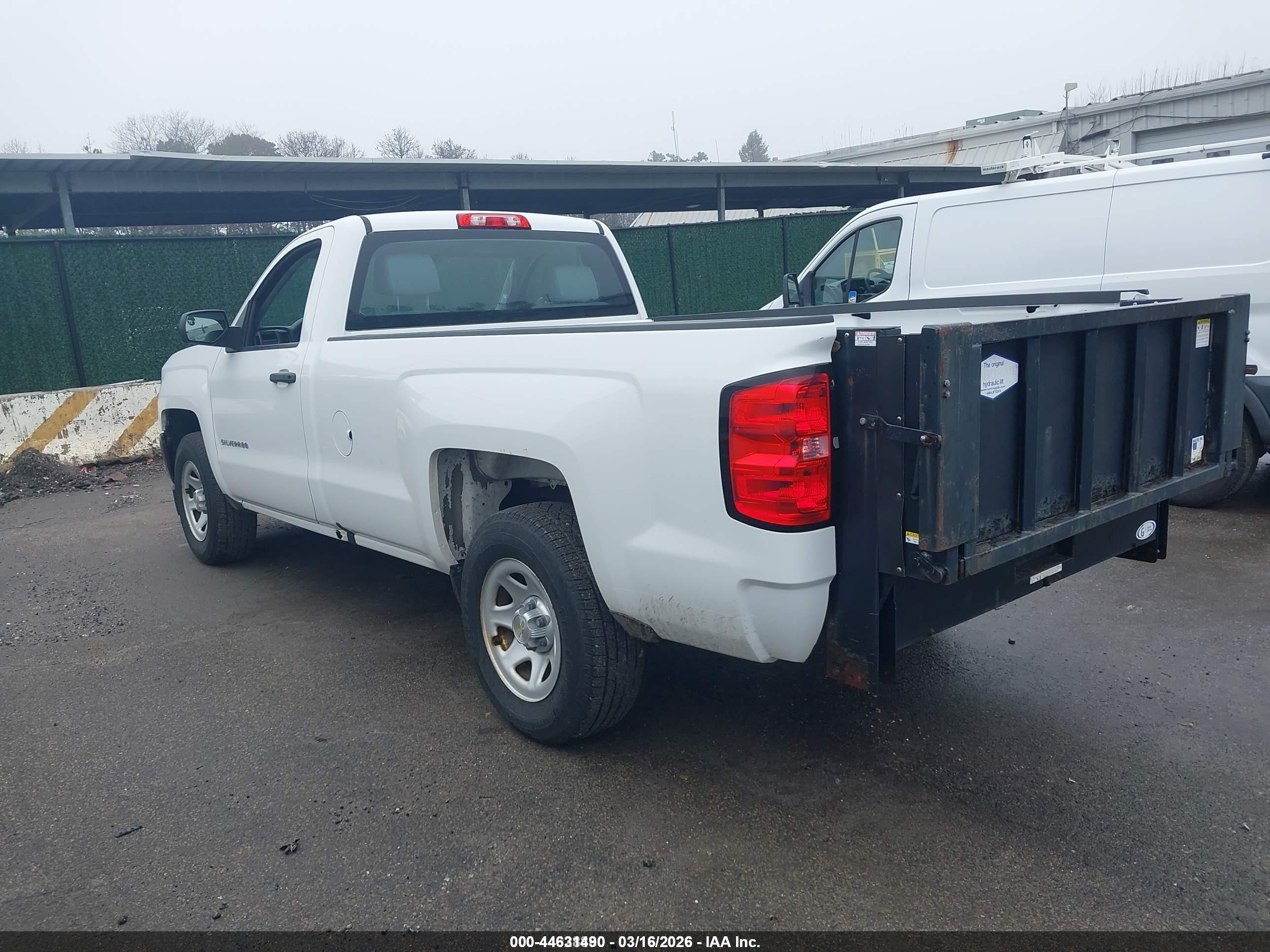 CHEVROLET SILVERADO image 3