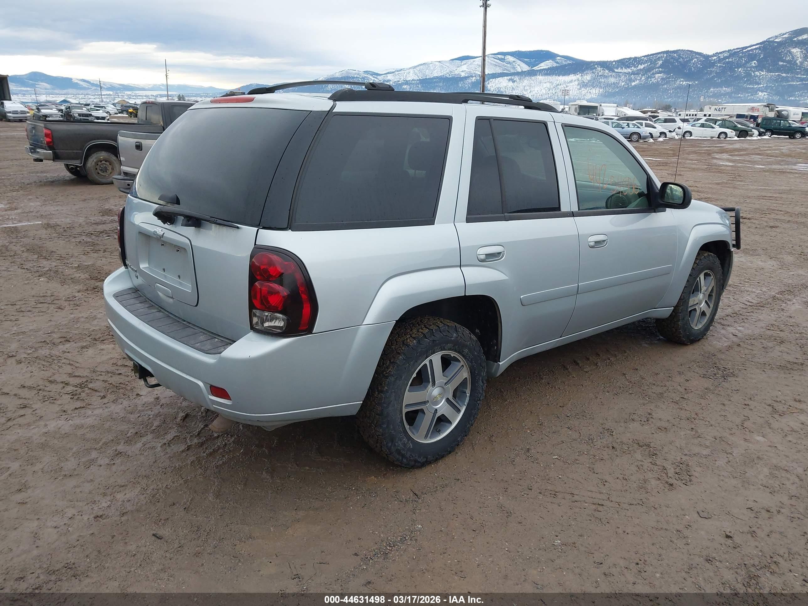 CHEVROLET TRAILBLAZER image 4