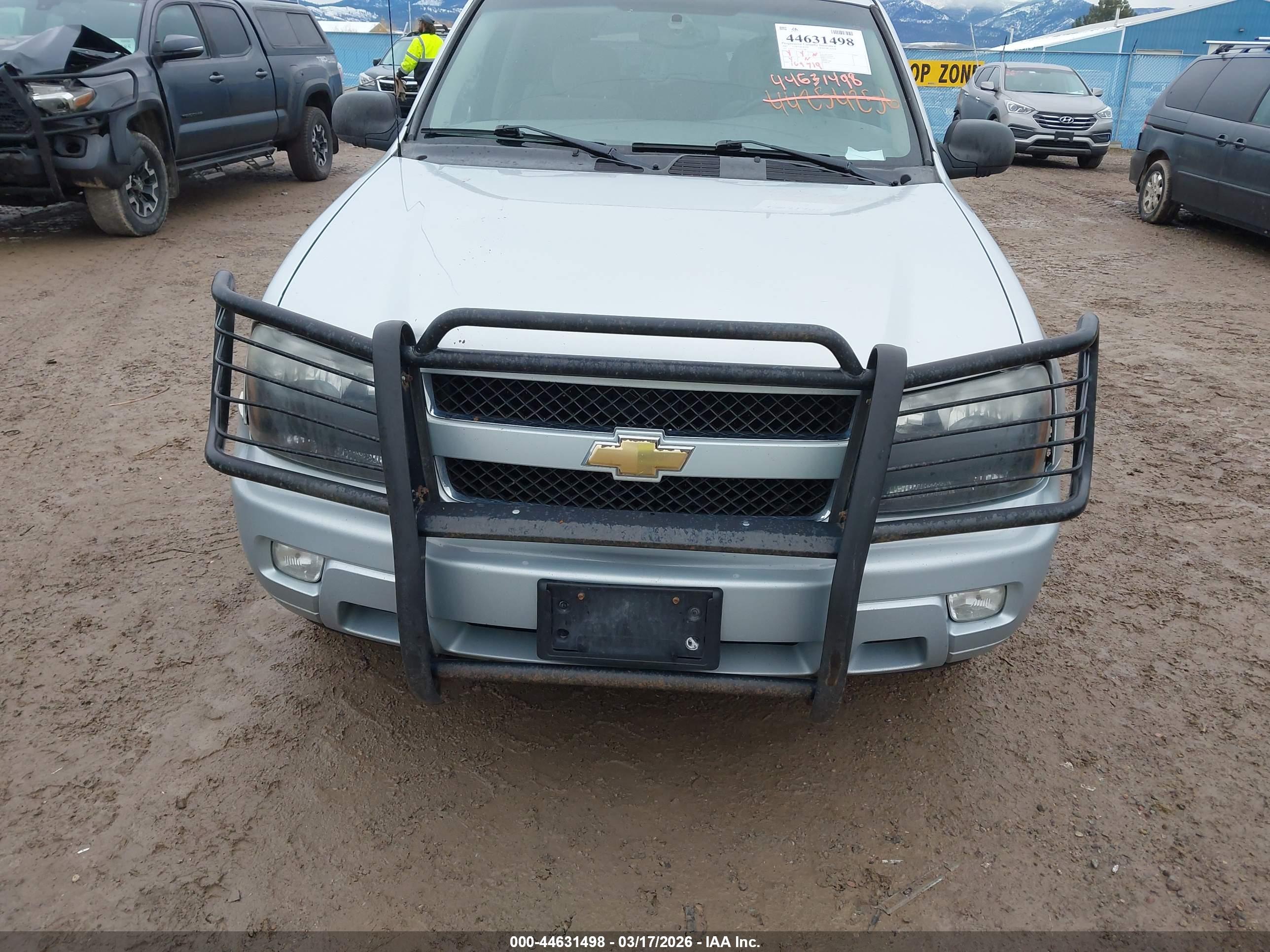 CHEVROLET TRAILBLAZER image 6