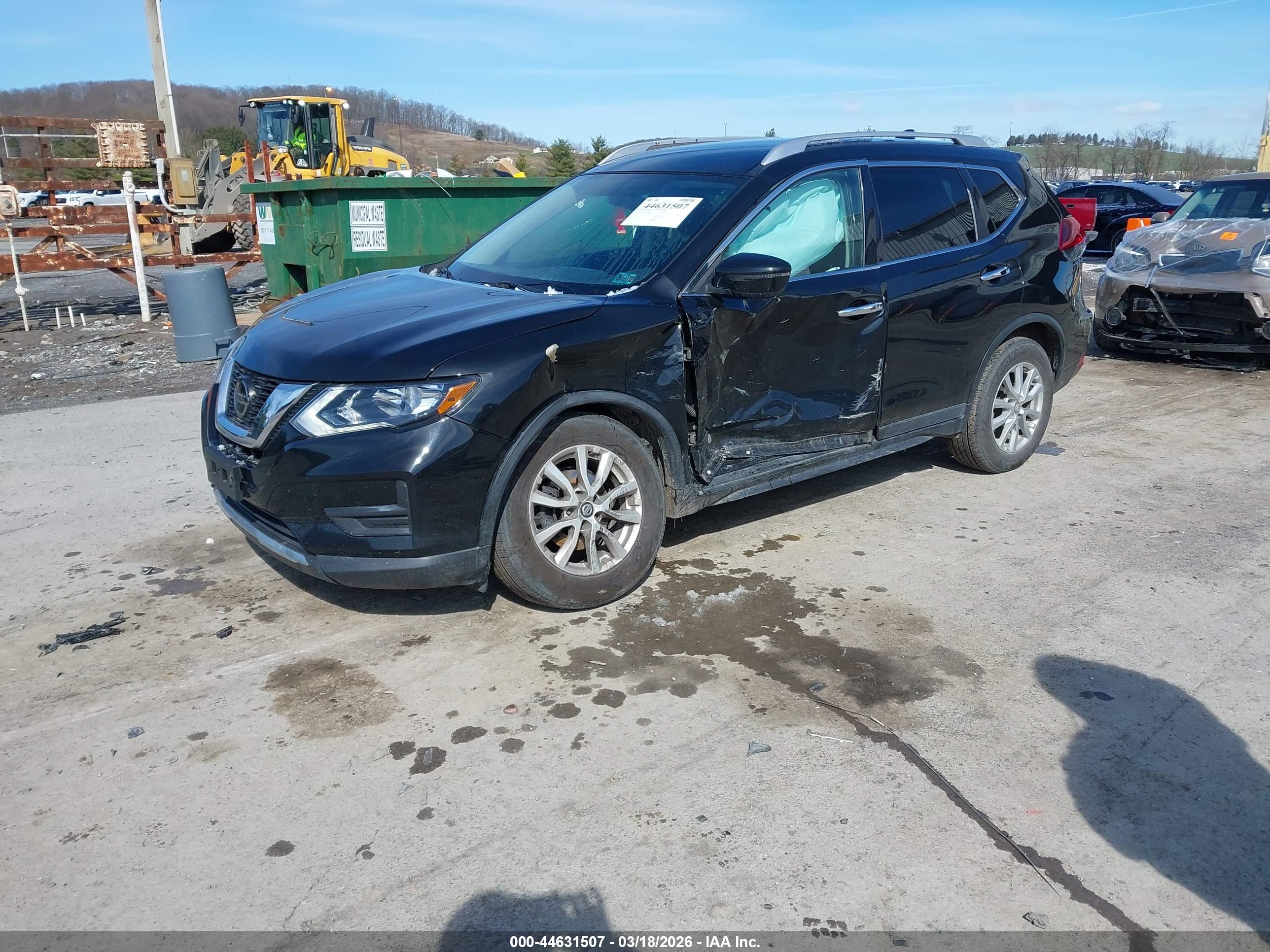 NISSAN ROGUE image 2