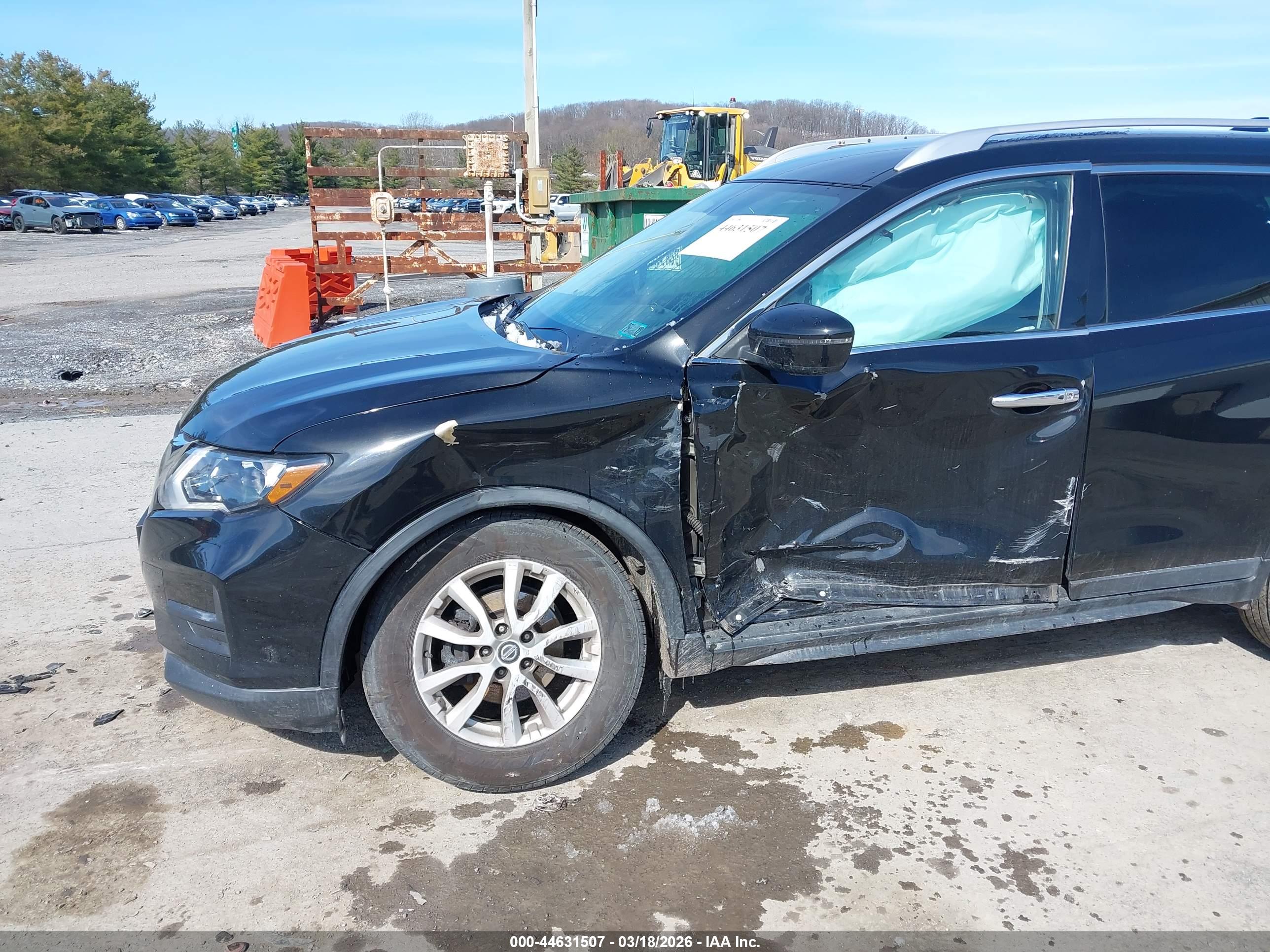 NISSAN ROGUE image 6