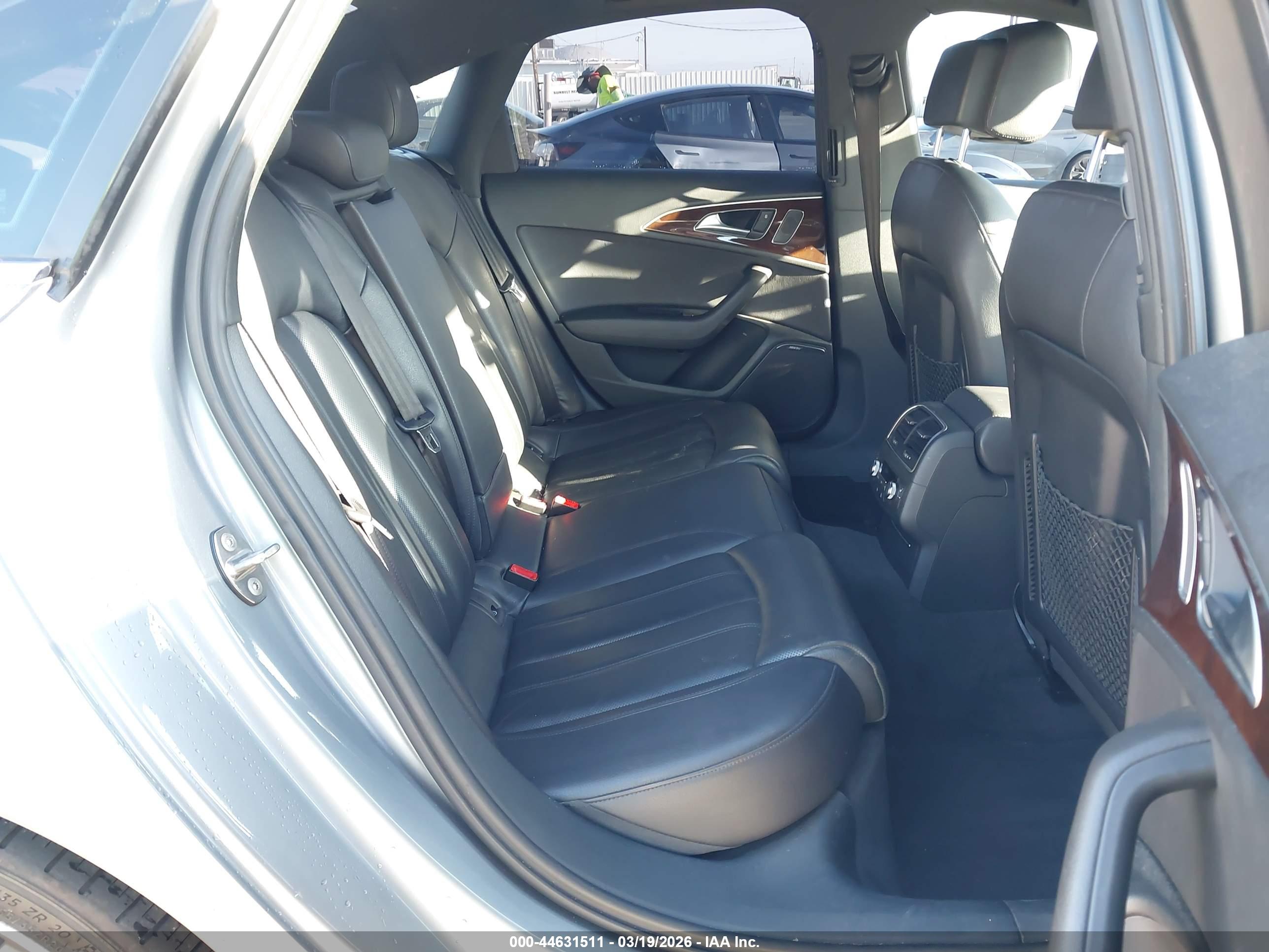 AUDI A6 image 8