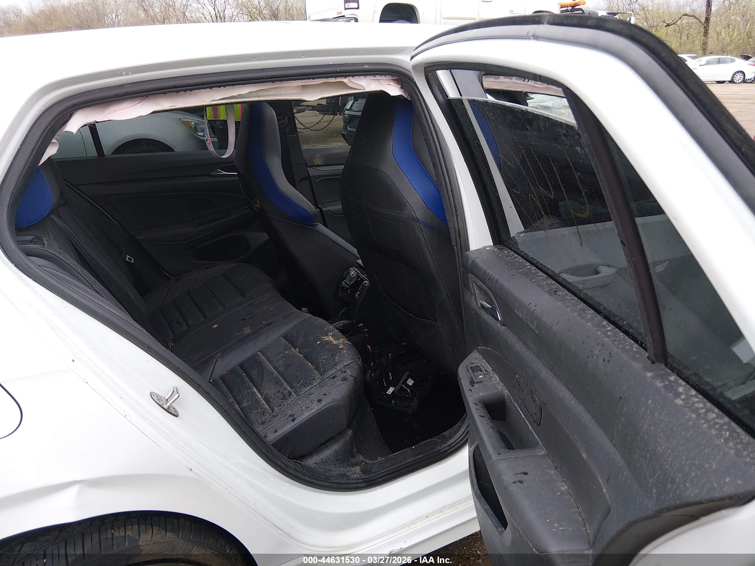 VOLKSWAGEN GOLF image 8